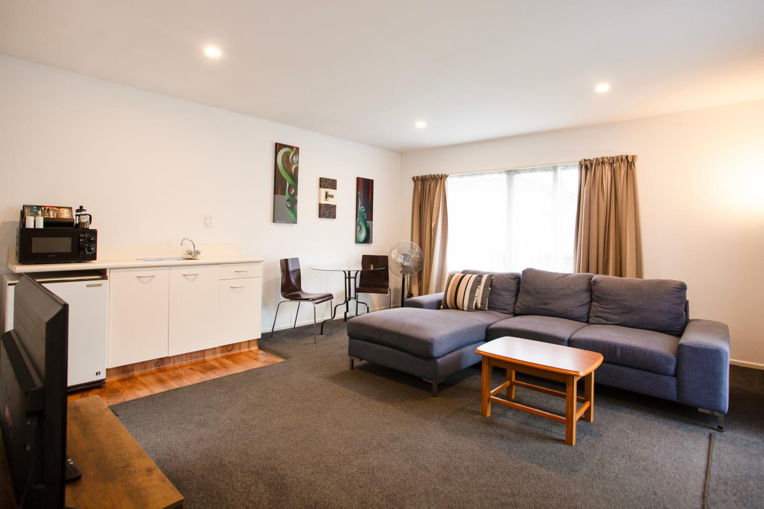 Standard One-Bedroom Apartment photo 1