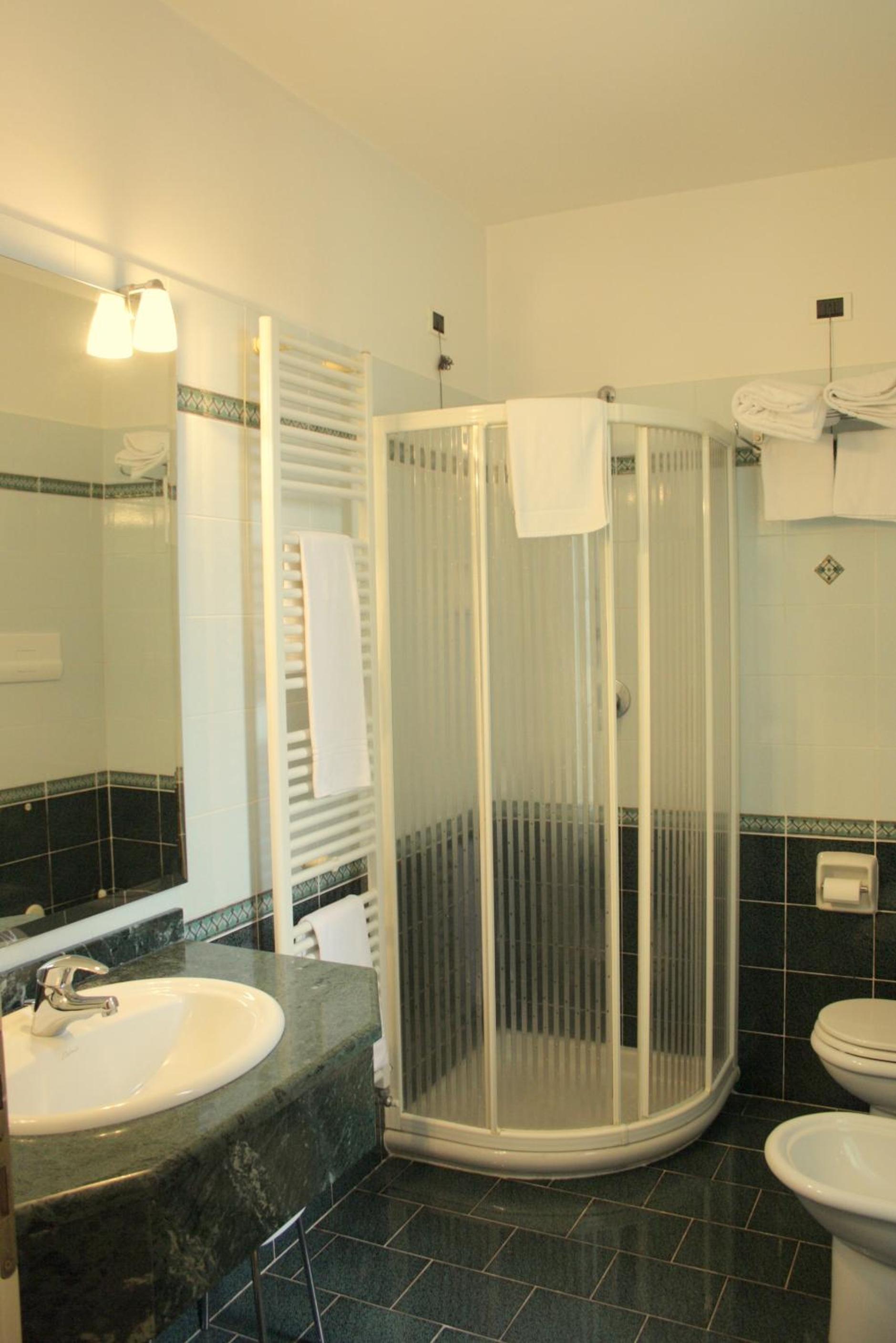 Two Connecting Double Rooms photo 2