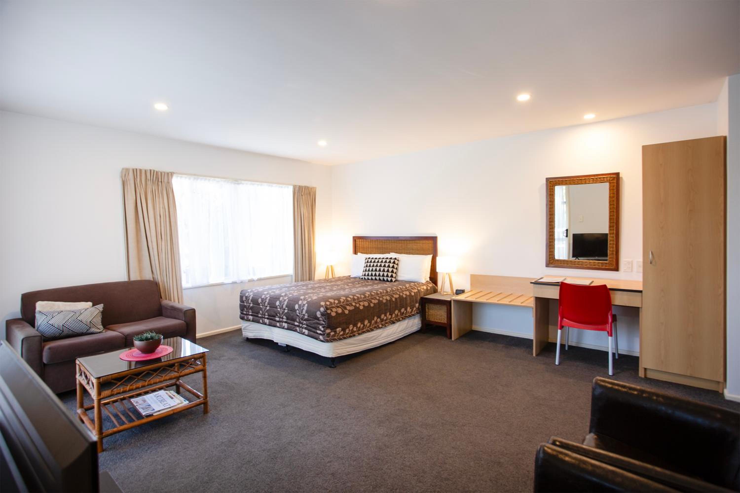 Superior One-Bedroom Apartment photo 1
