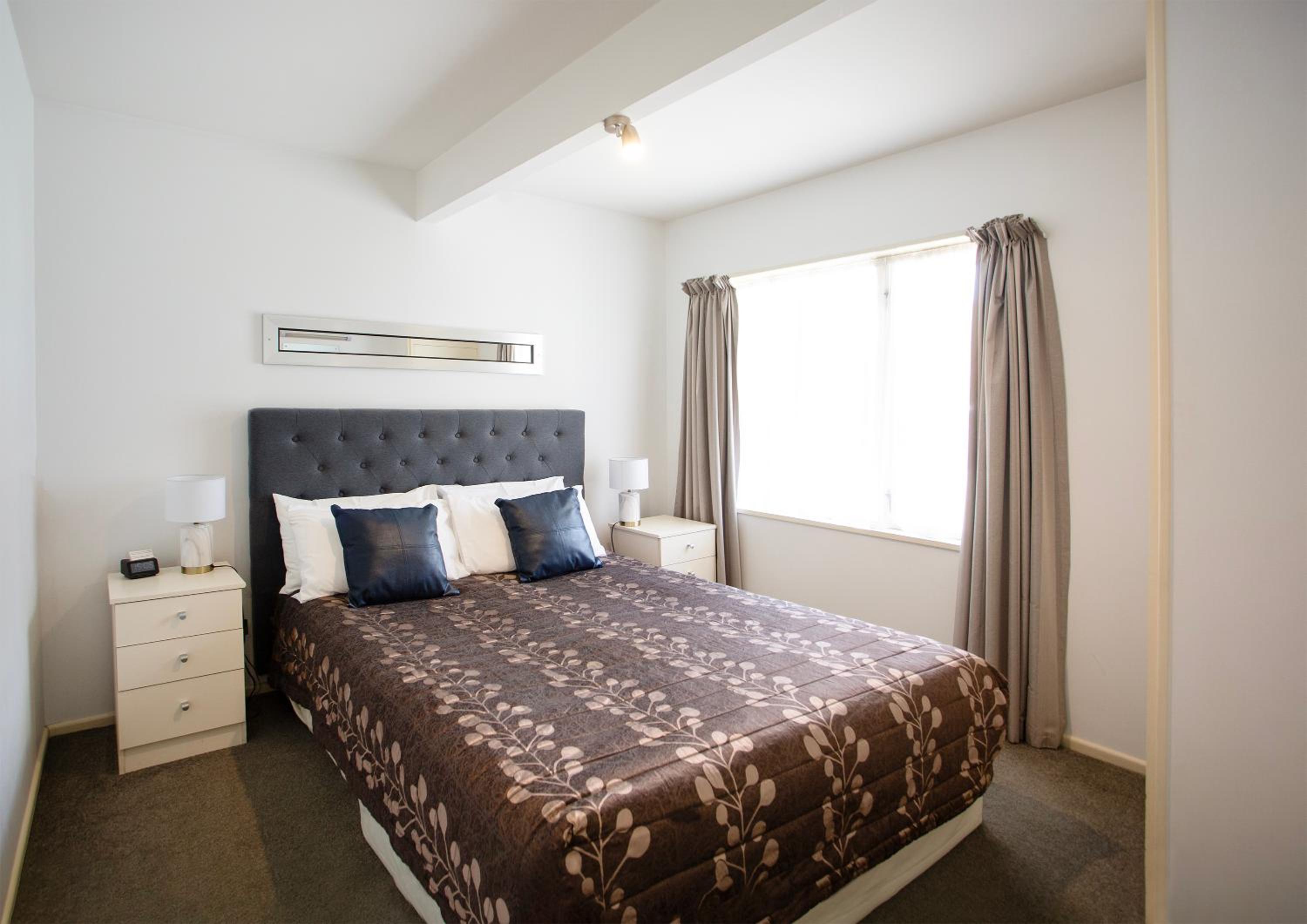 Standard One-Bedroom Apartment photo 2