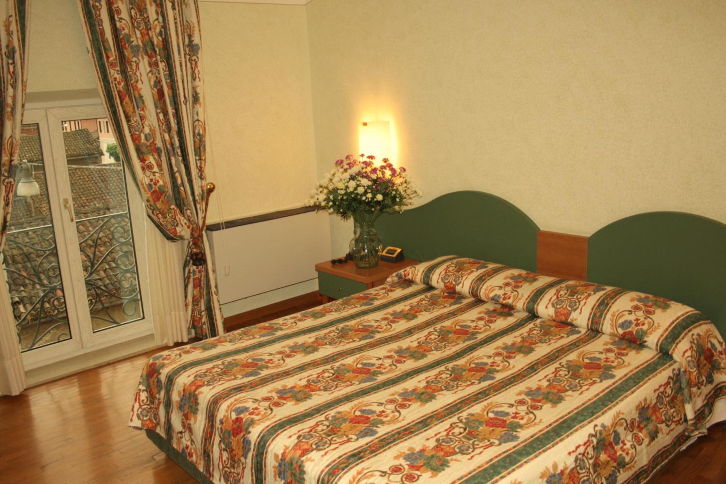 Triple Room - Photo 7
