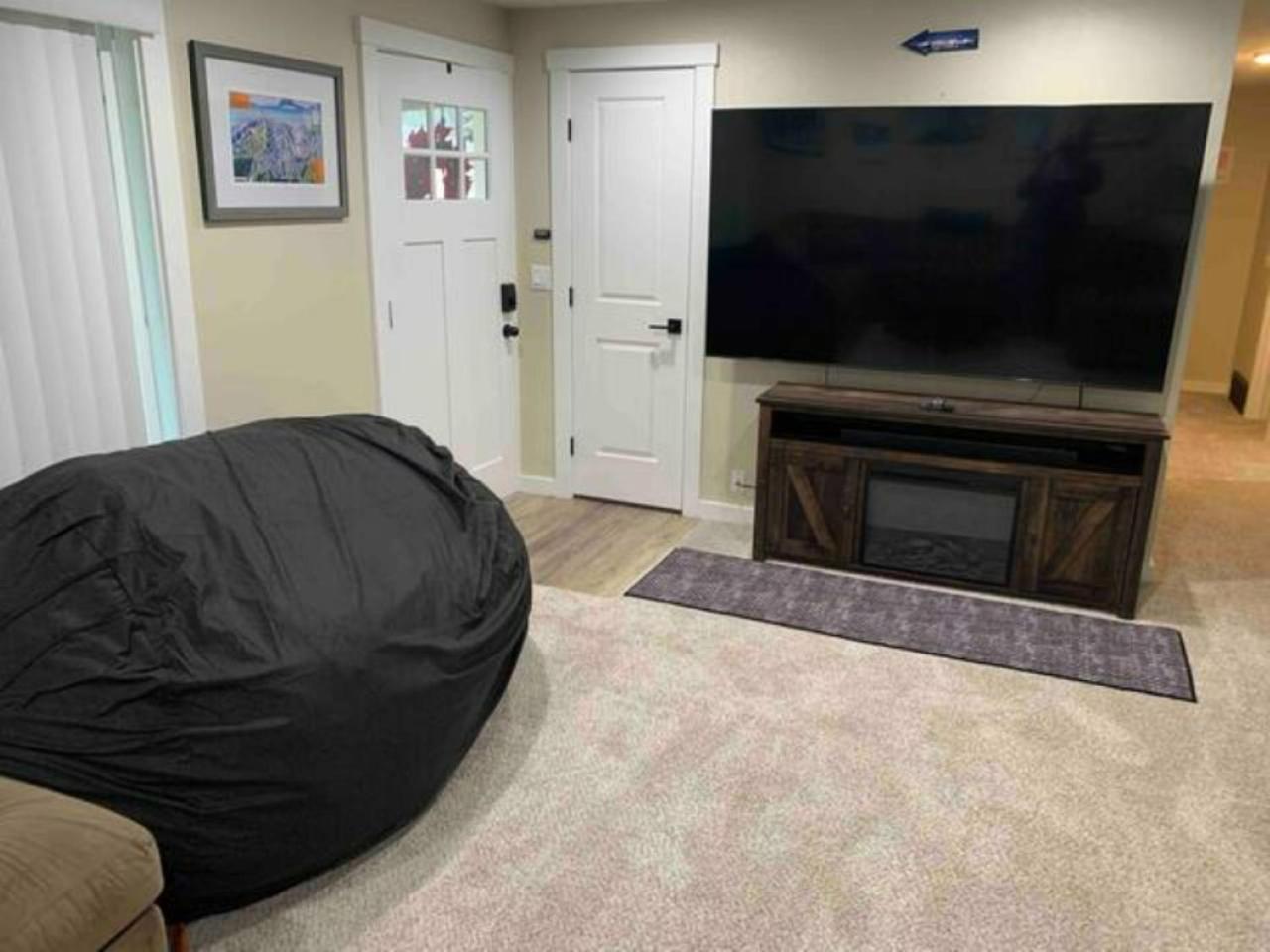 Four-Bedroom House photo 1