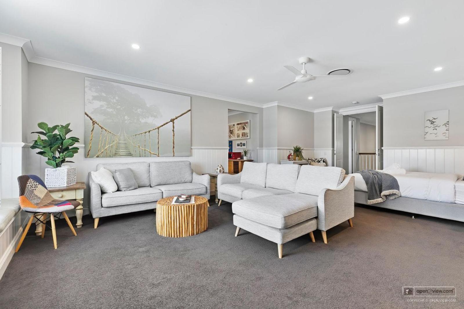 Deluxe Queen Room