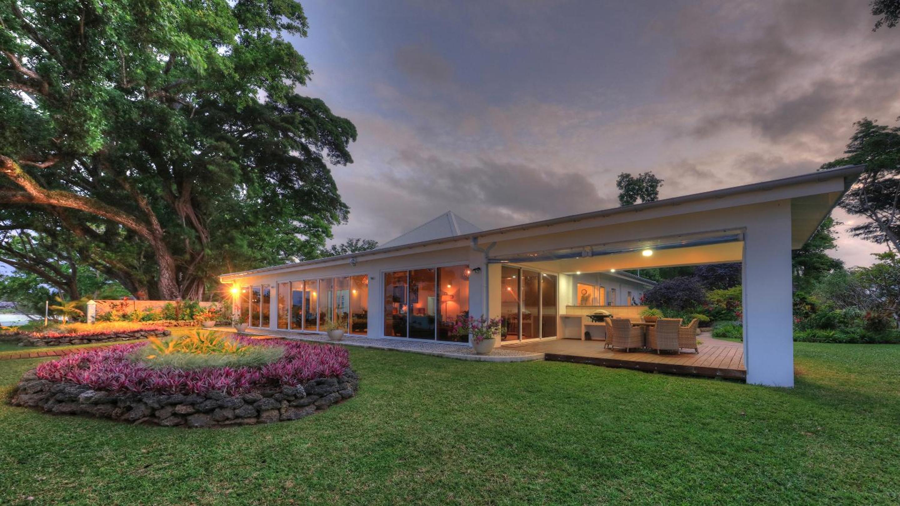 Three-Bedroom Villa photo 1