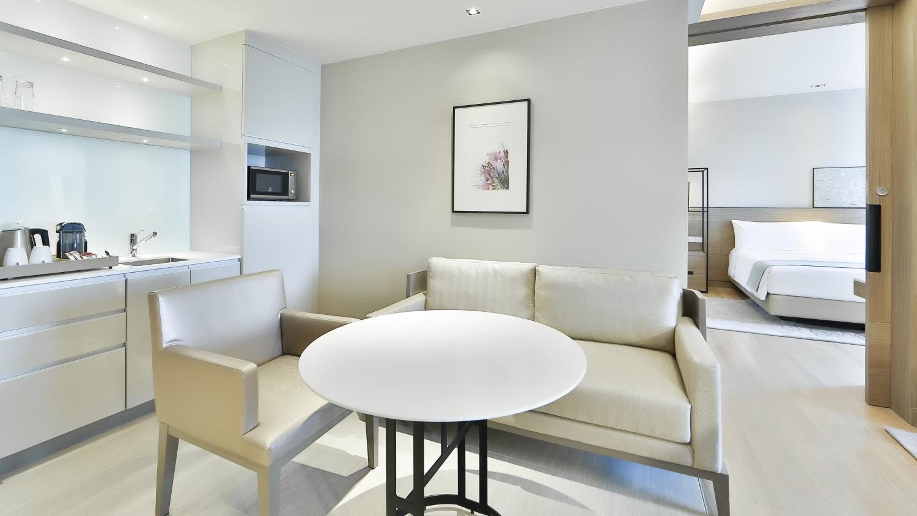 Two-Bedroom Suite with One King Bed and Two Single Beds photo 2
