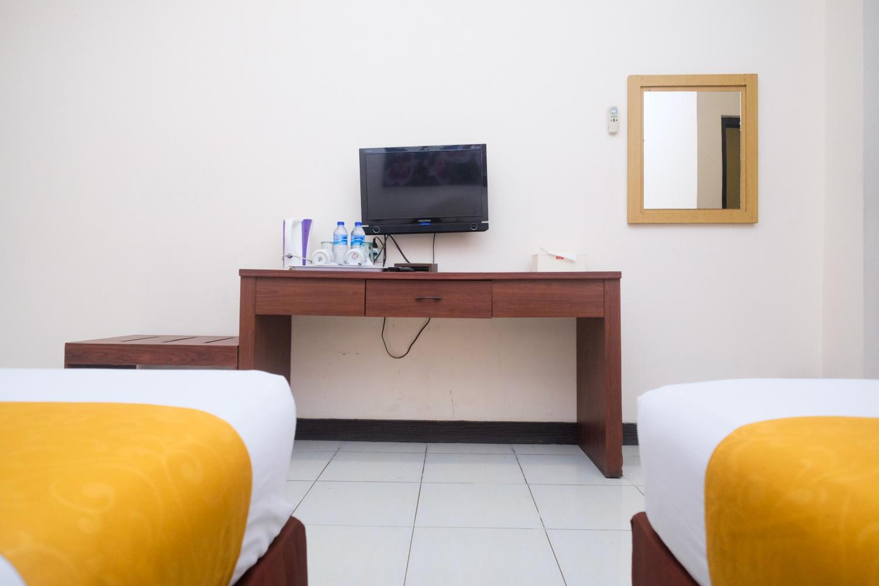 Twin Room - Photo 1