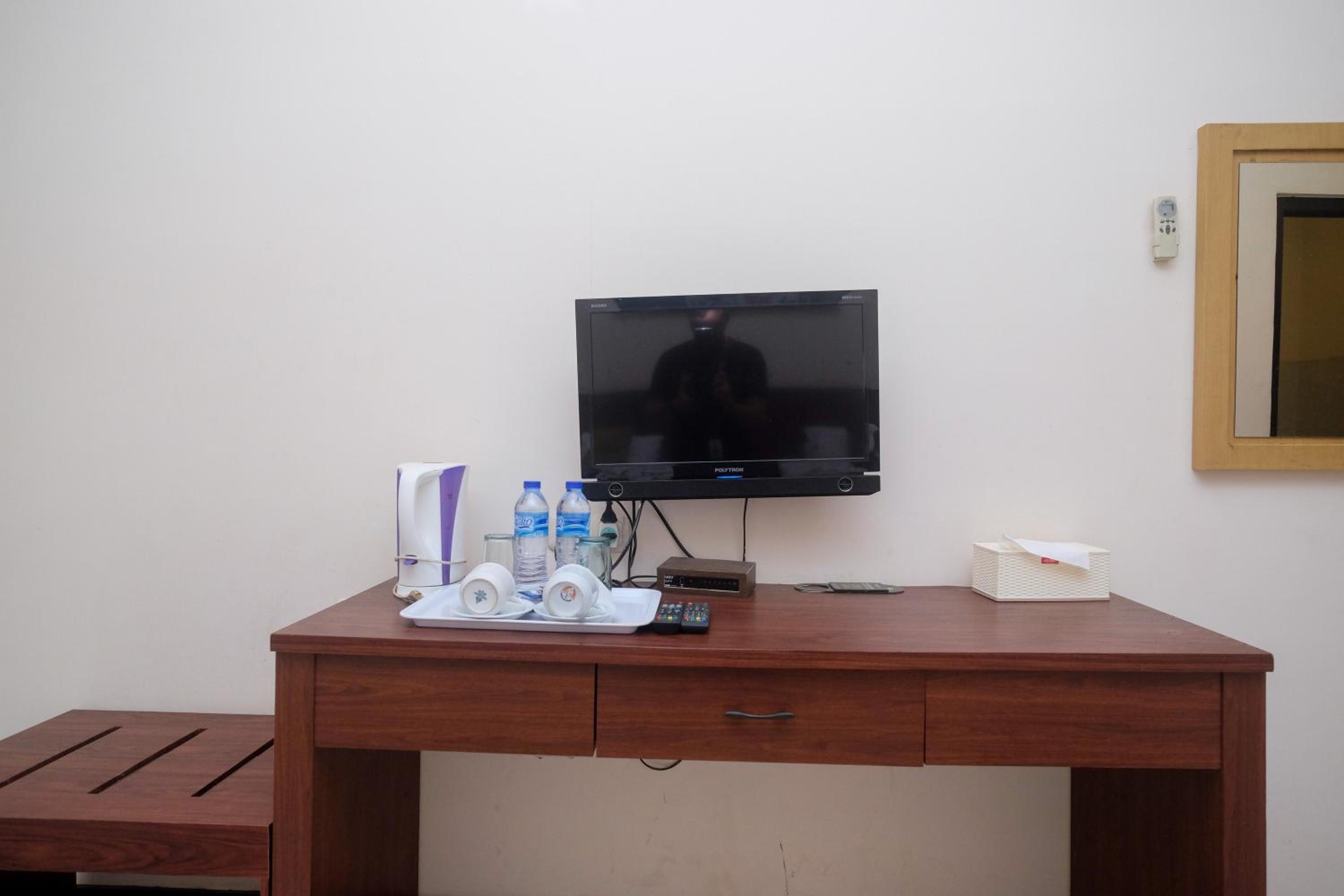 Twin Room - Photo 11