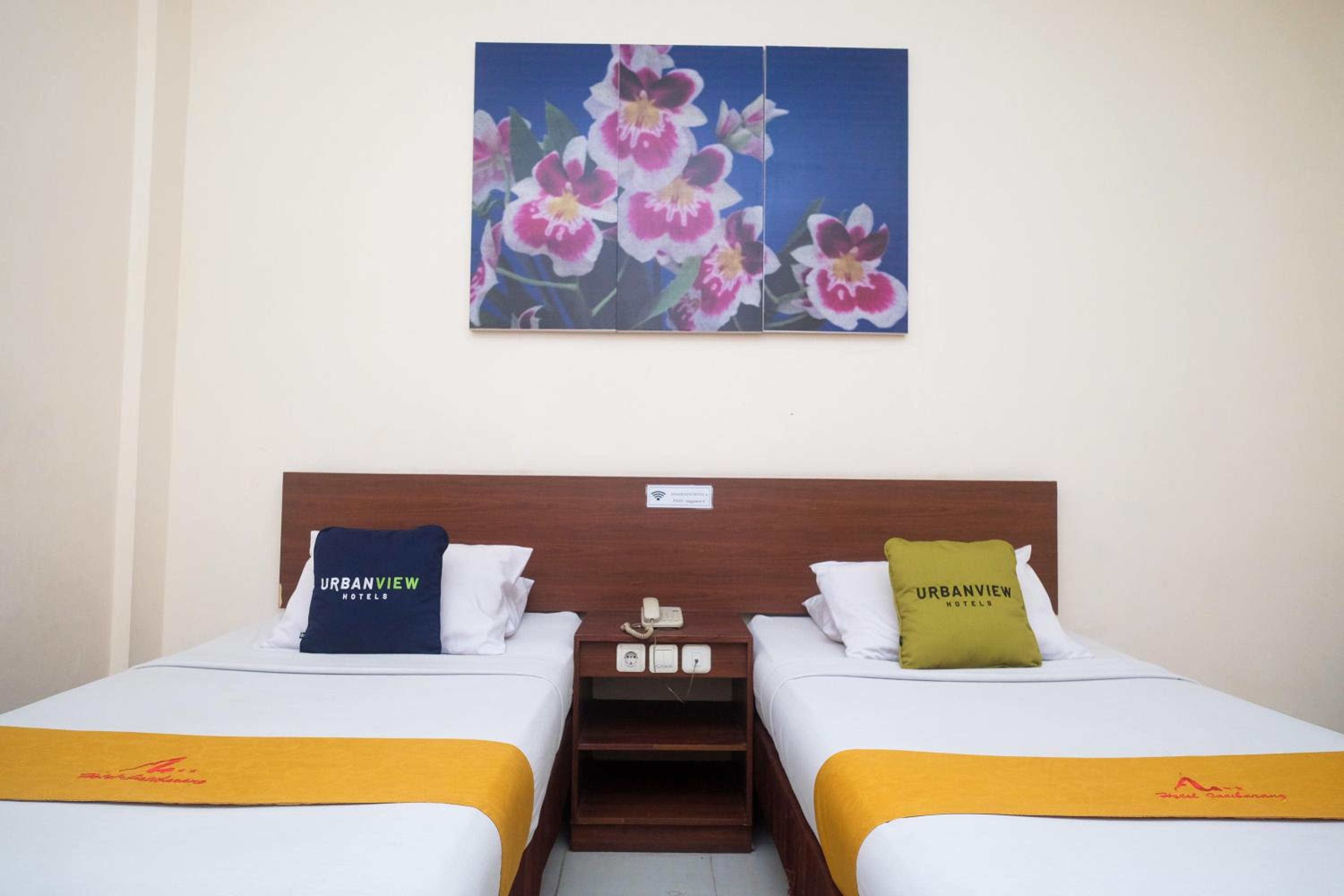 Twin Room - Photo 10