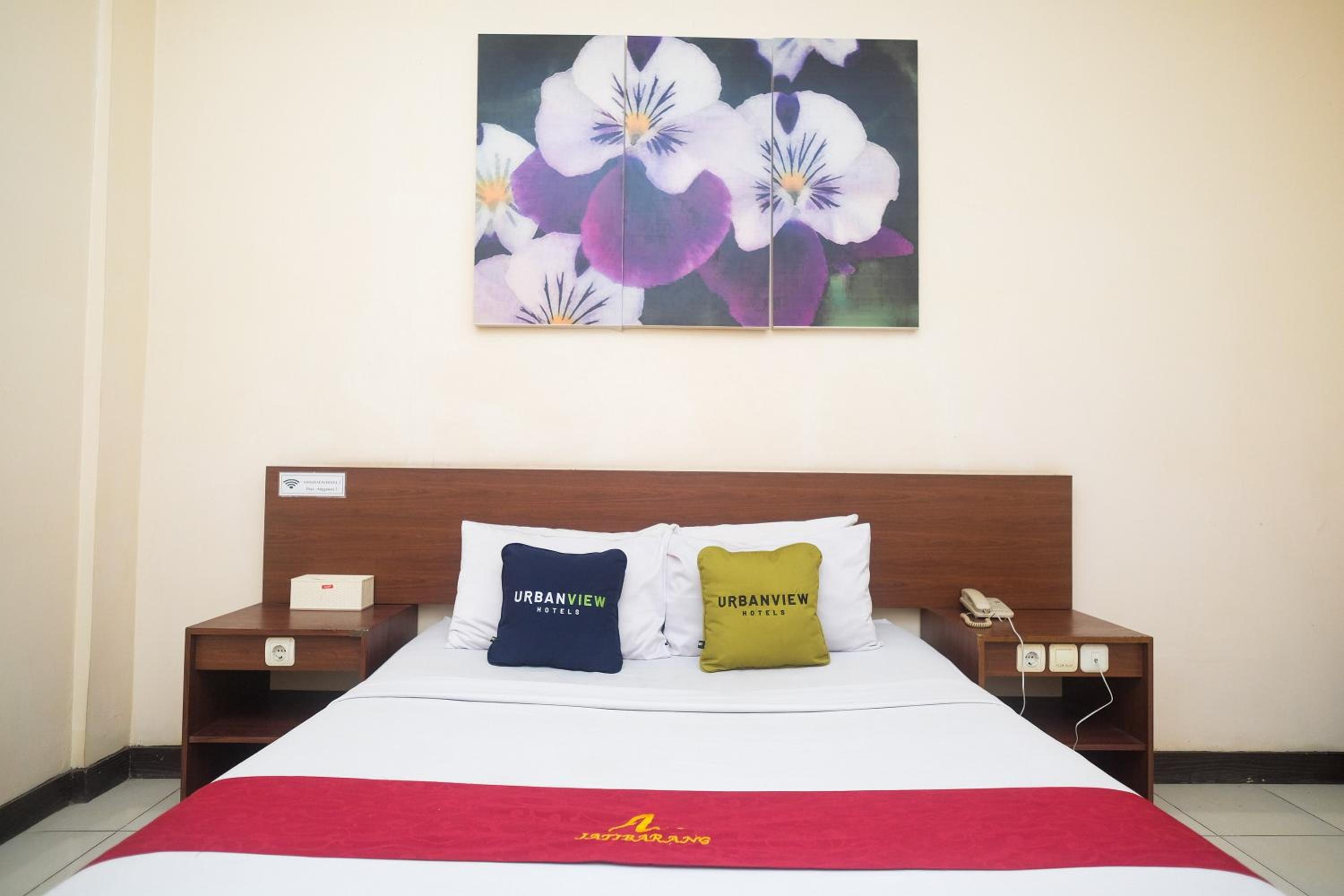 Standard Queen Room