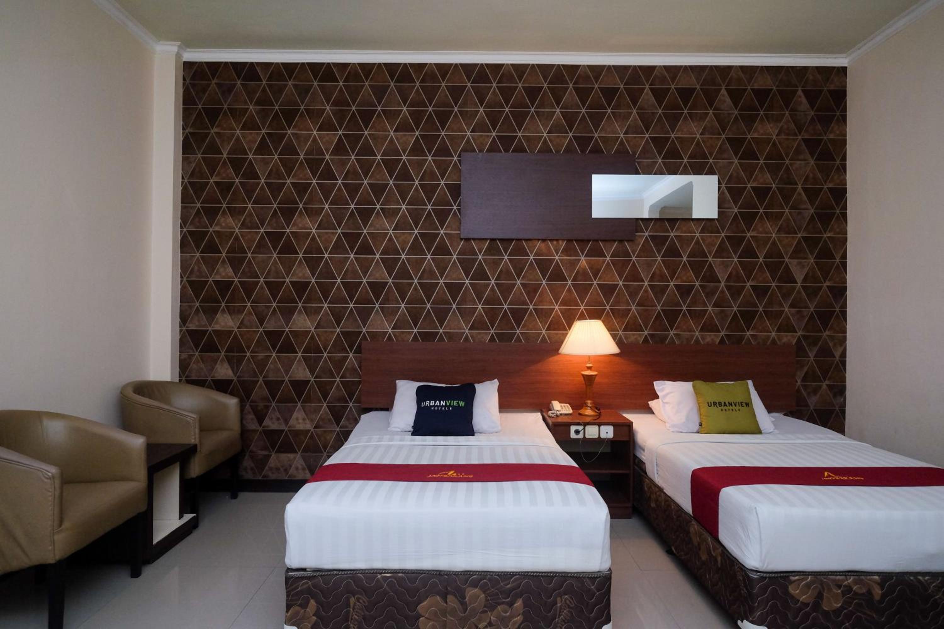 Deluxe Twin Room - Photo 2