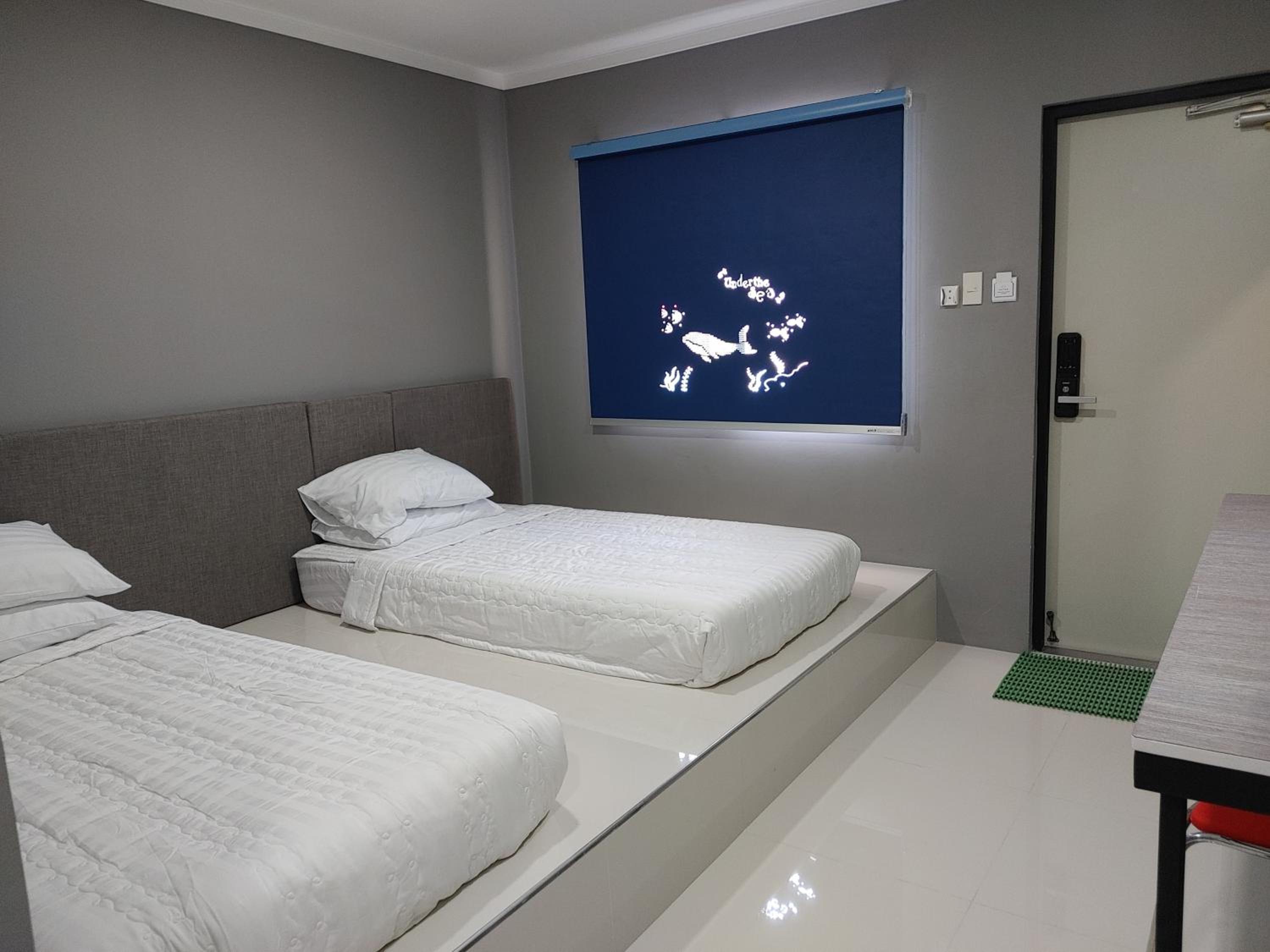 Standard Twin Room