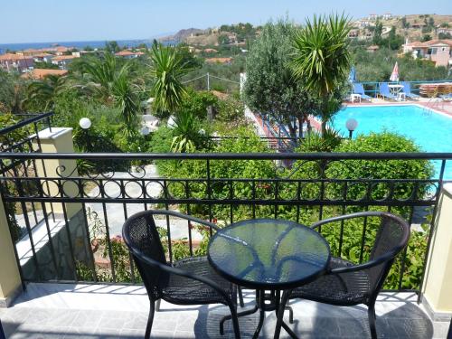 Studio Apartment with Sea View photo 2