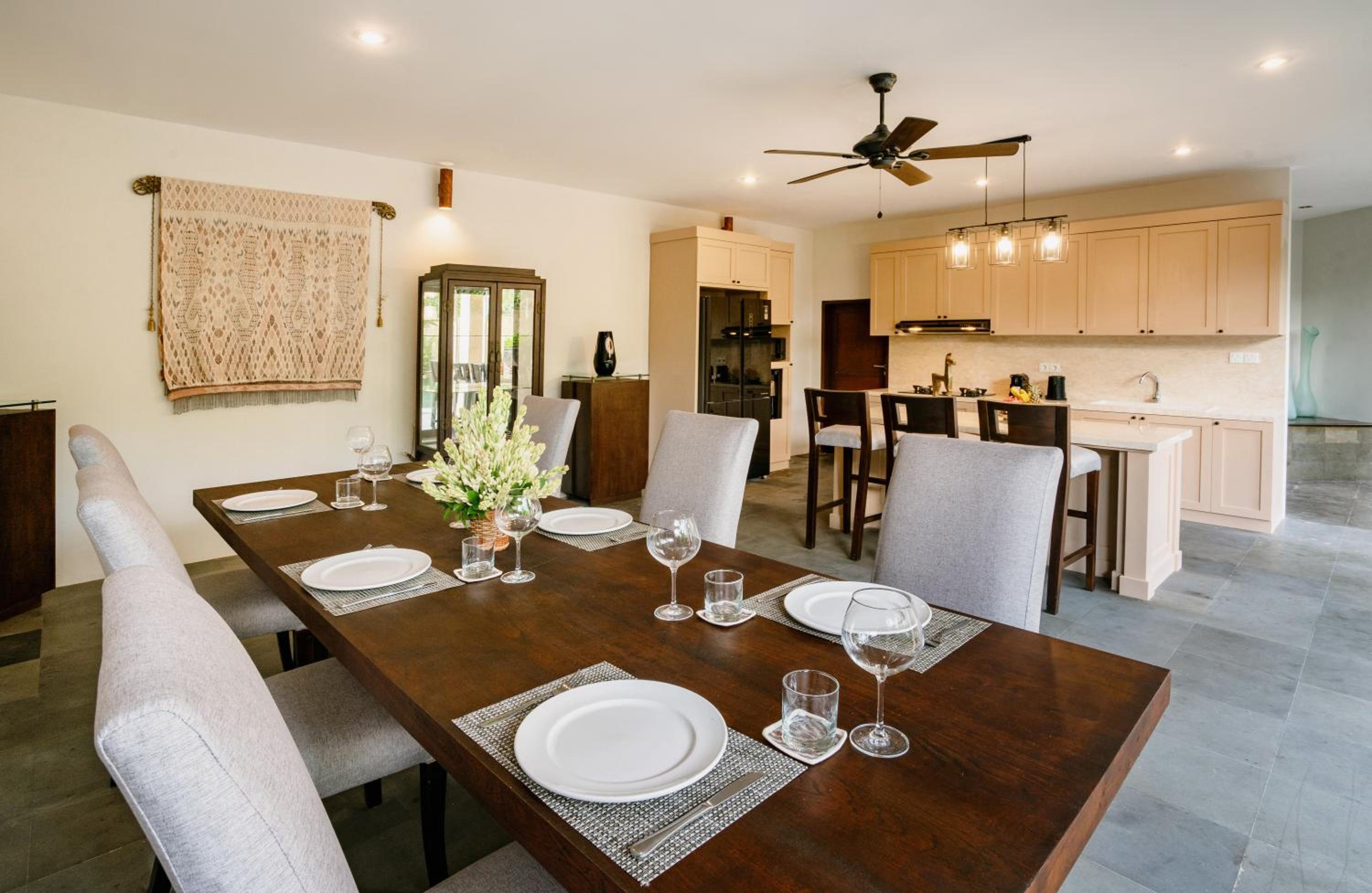 Three-Bedroom Villa with Private Pool - Photo 23