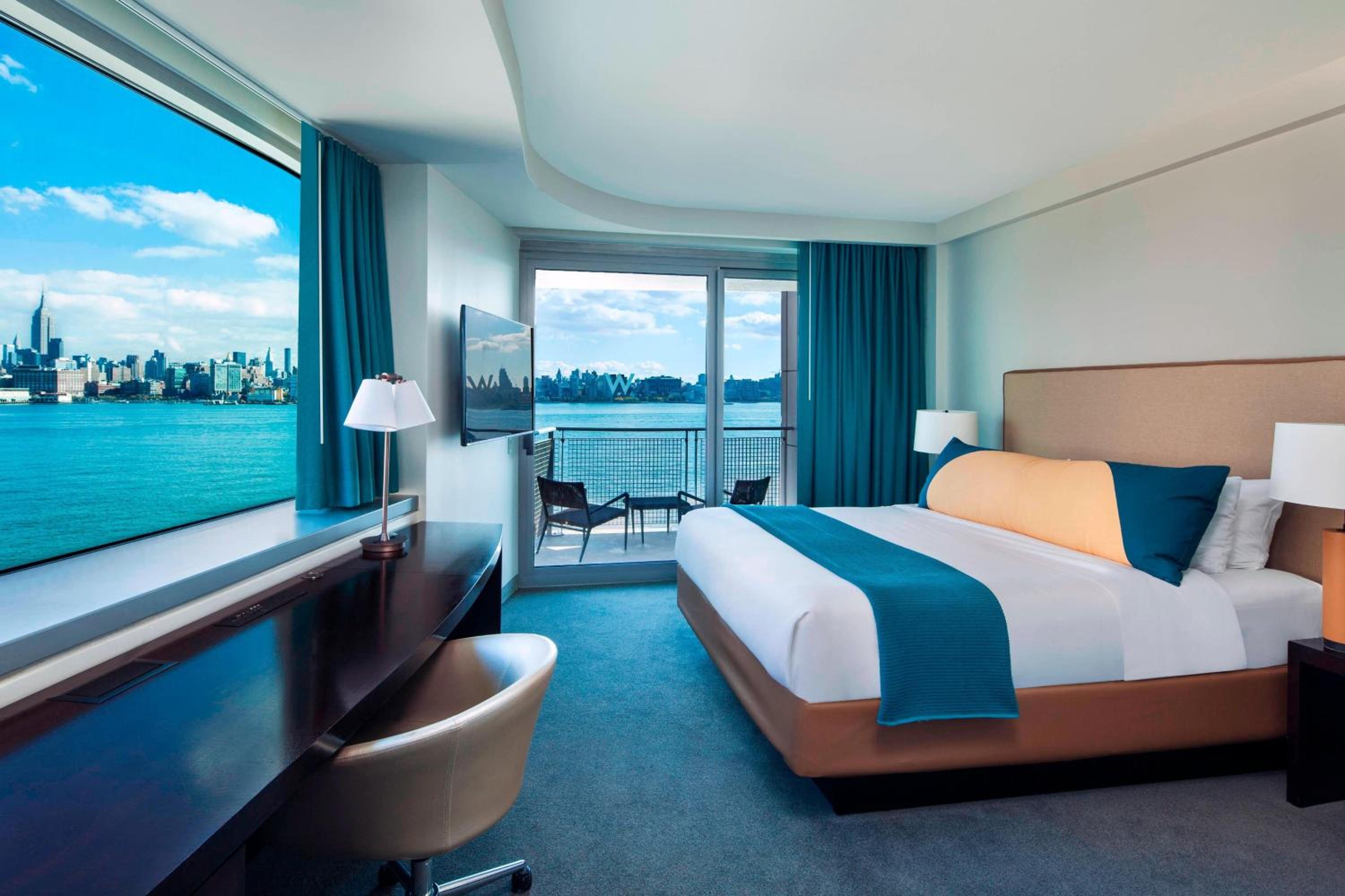 King Room with Balcony and View - Photo 1