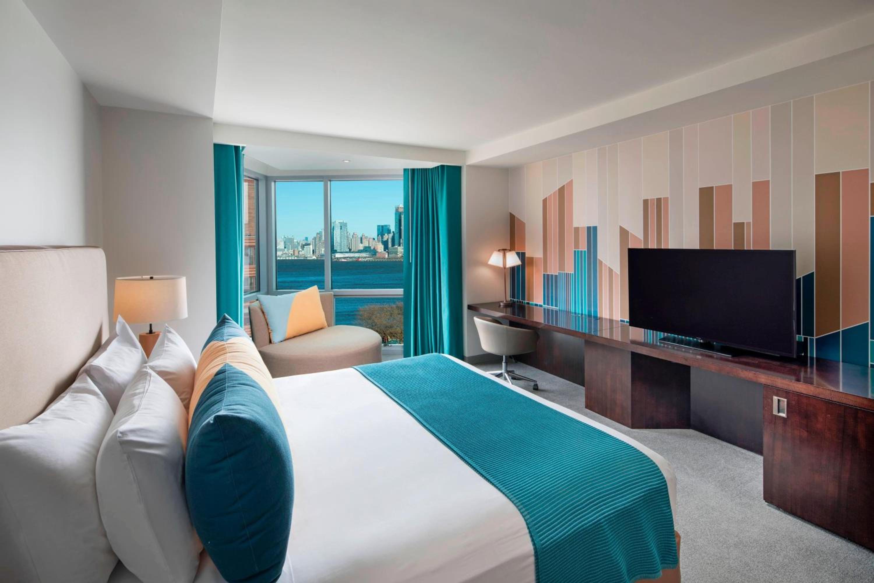 King Room with River View - Photo 1