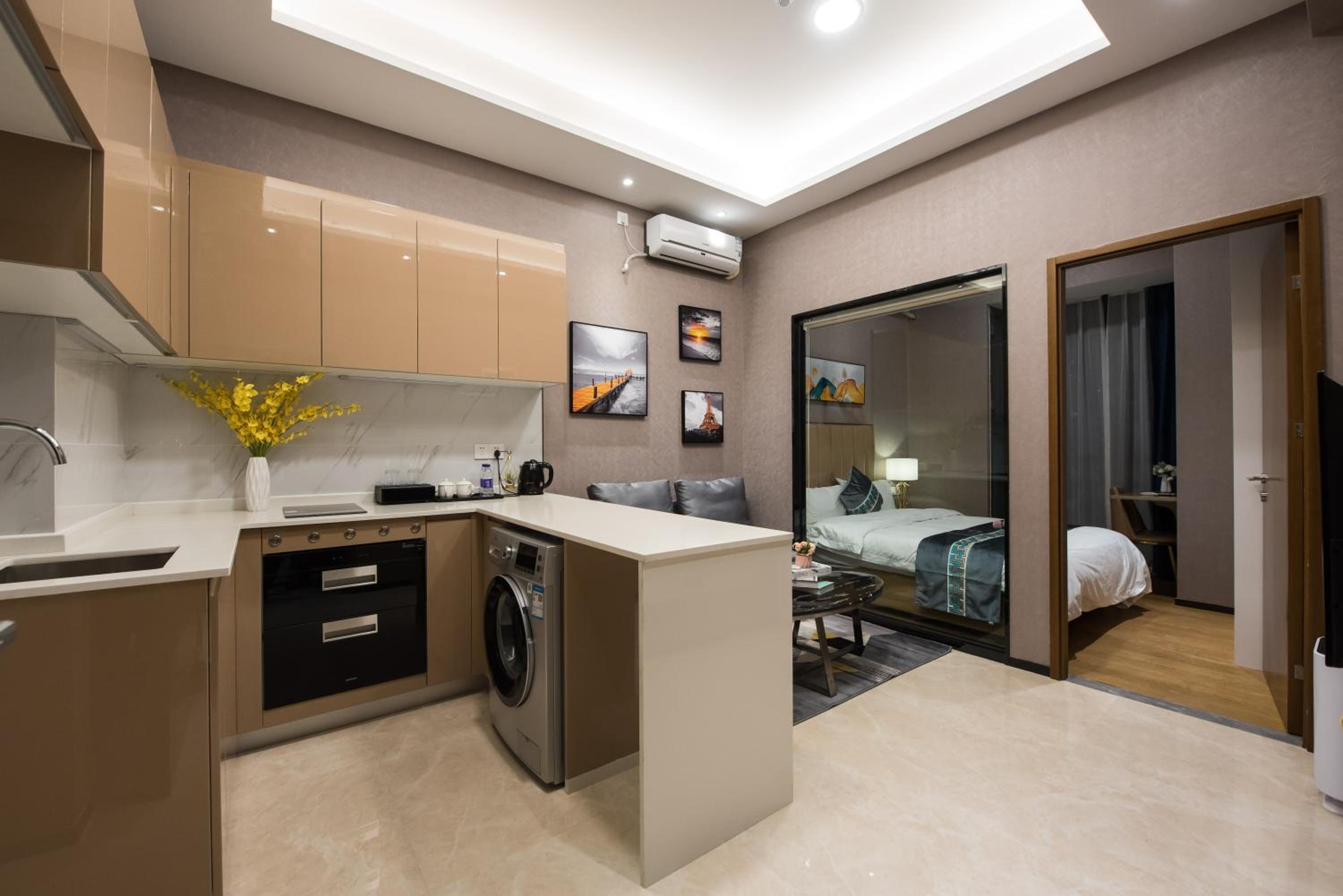 One bedroom (washing machine + refrigerator) photo 3
