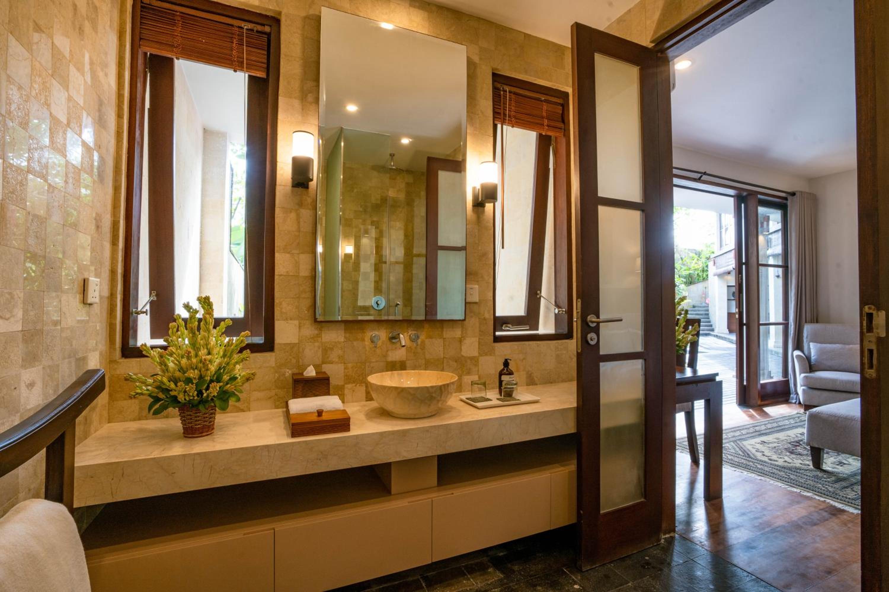 Three-Bedroom Villa with Private Pool - Photo 26