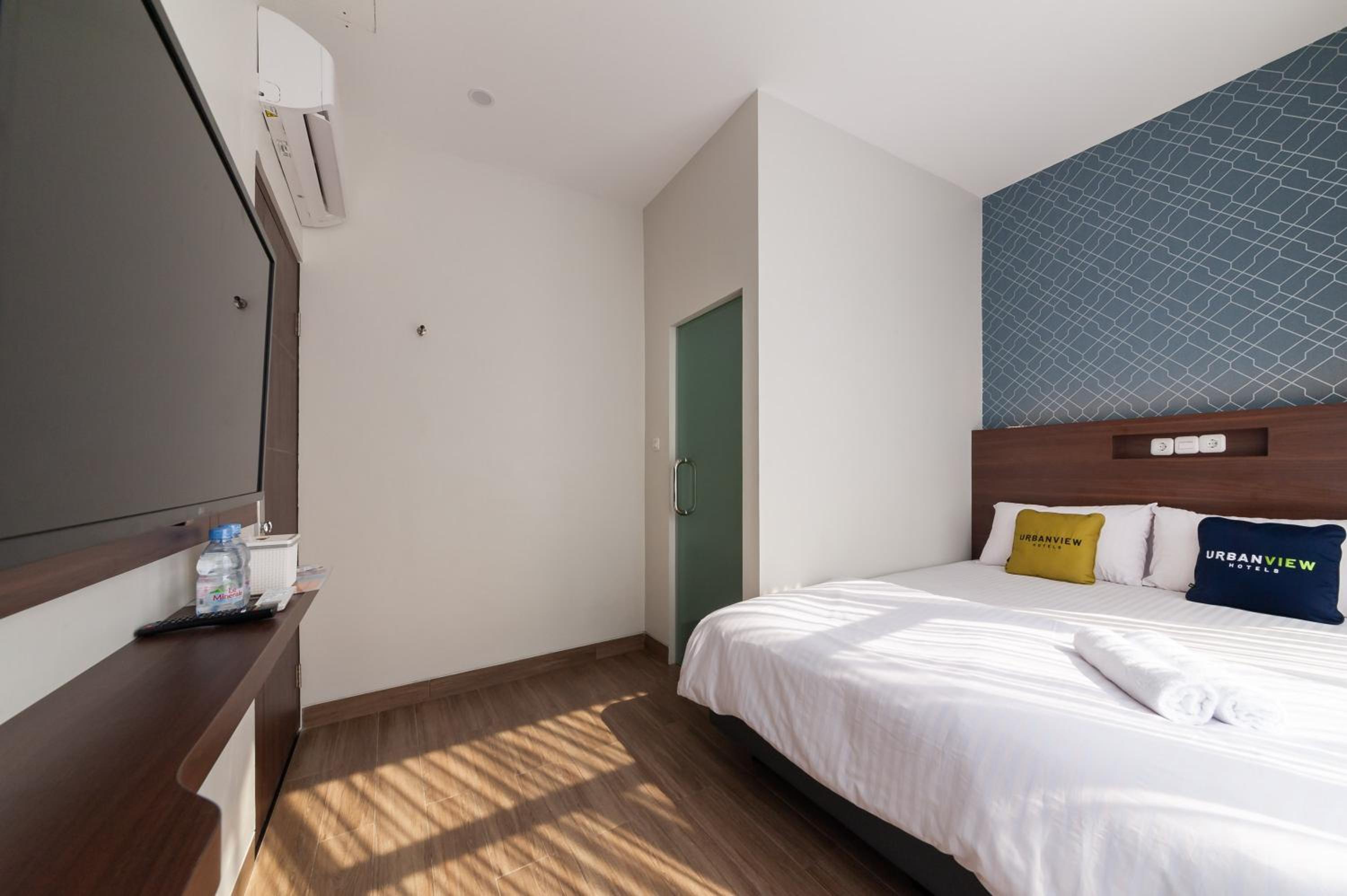 Deluxe Room - Photo 2