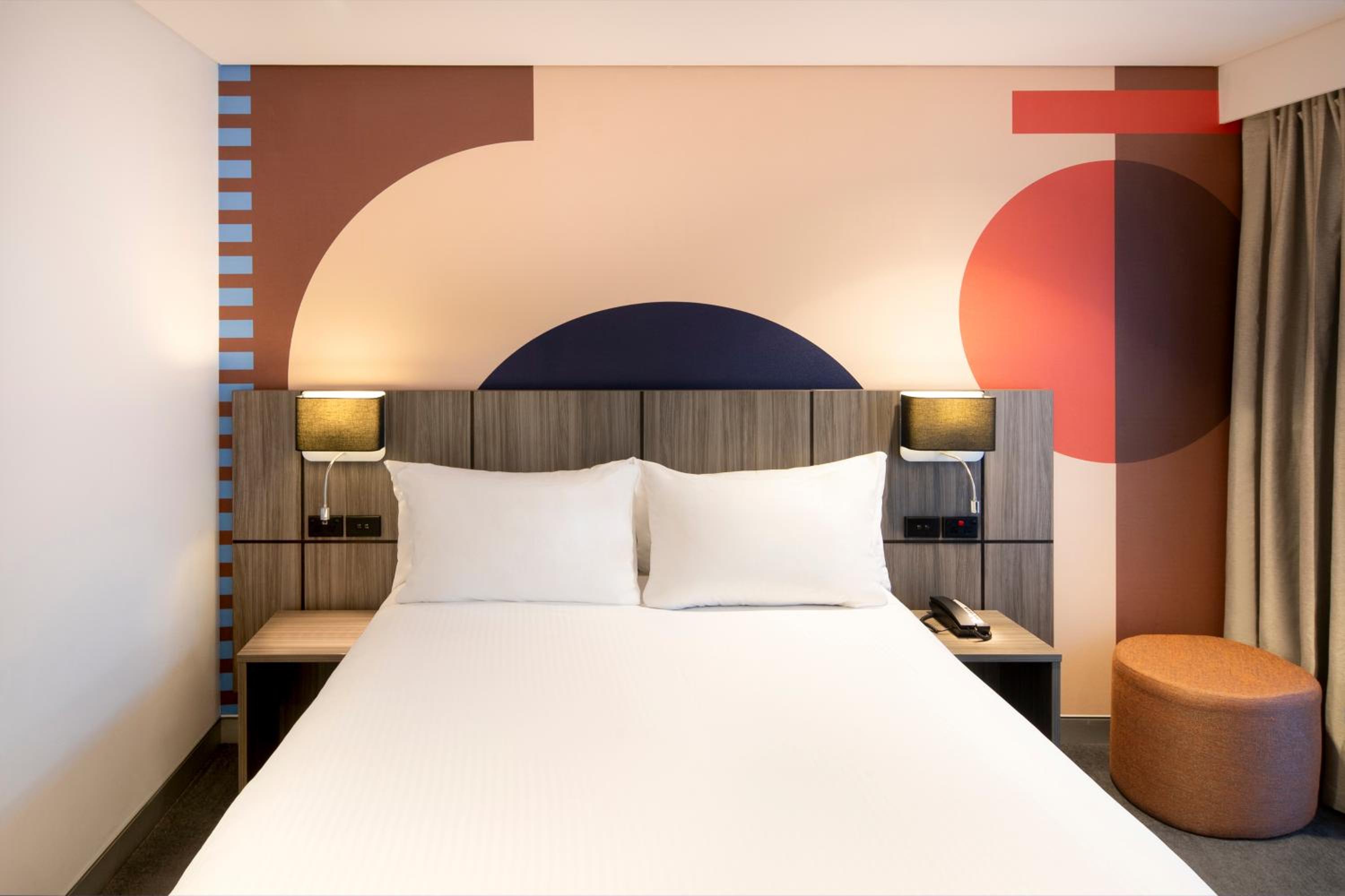 Deluxe Queen Room - Photo 5