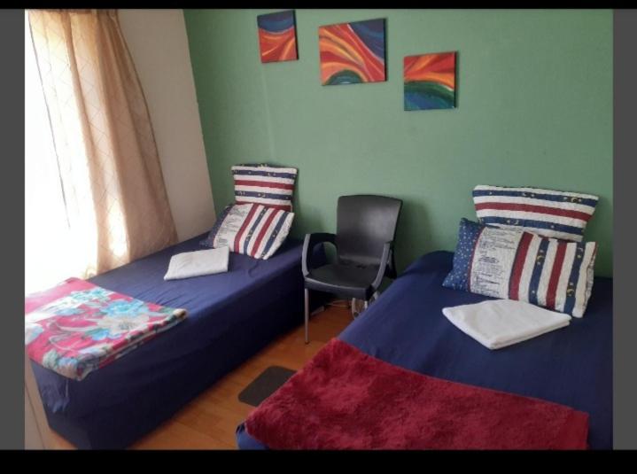 Three-Bedroom House photo 2