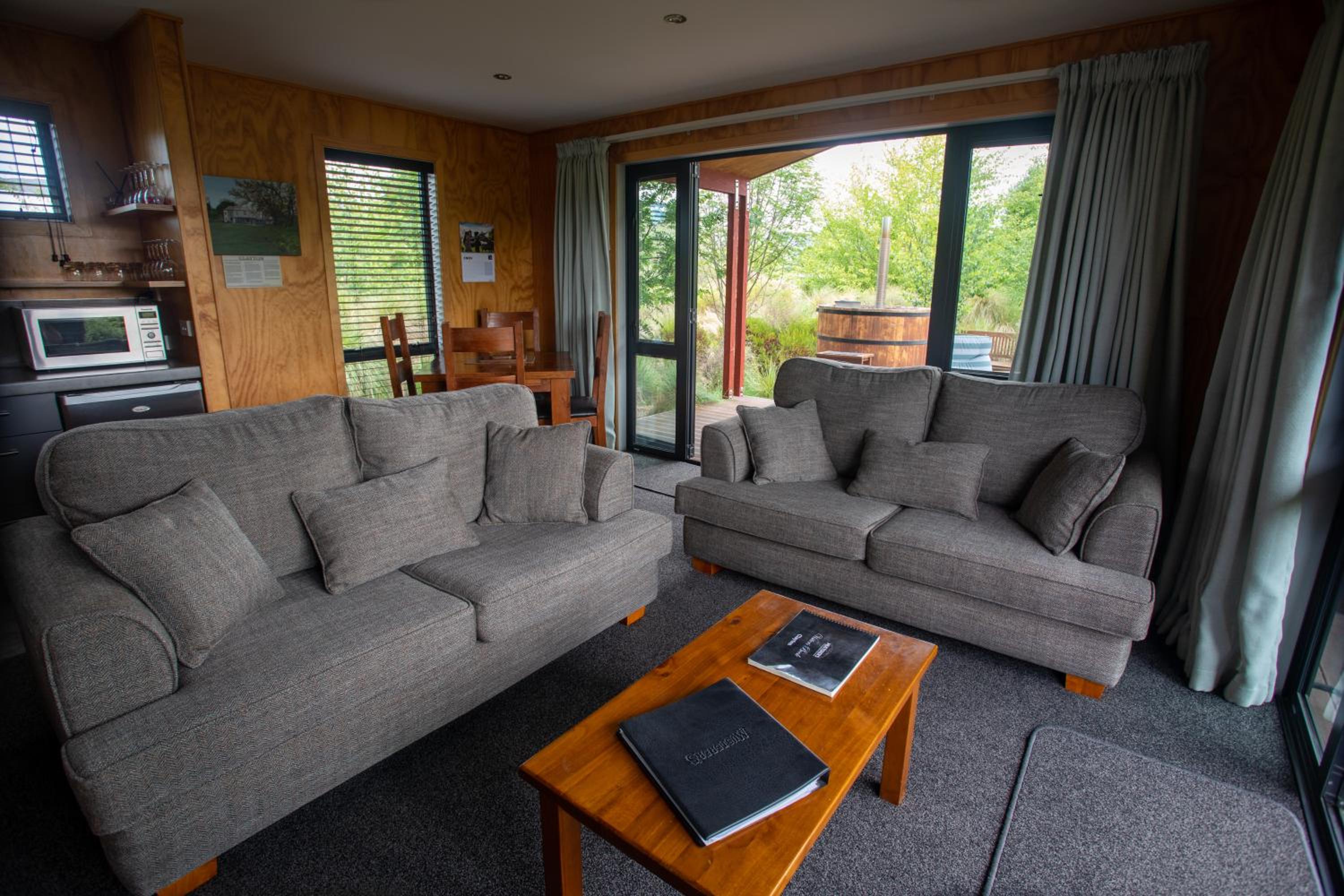 Two-Bedroom Cottage - Photo 6