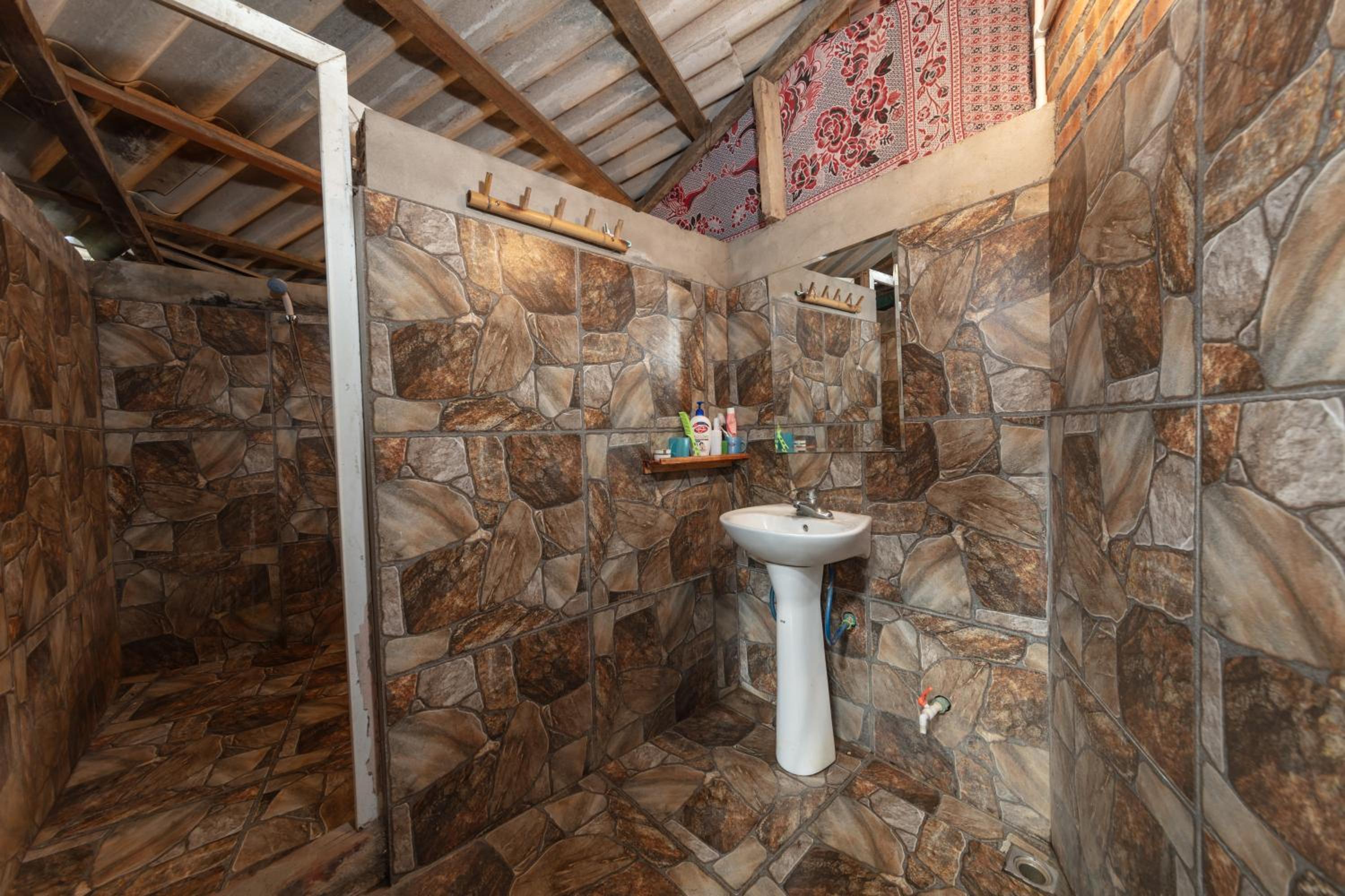 Double Room with Private Bathroom photo 3