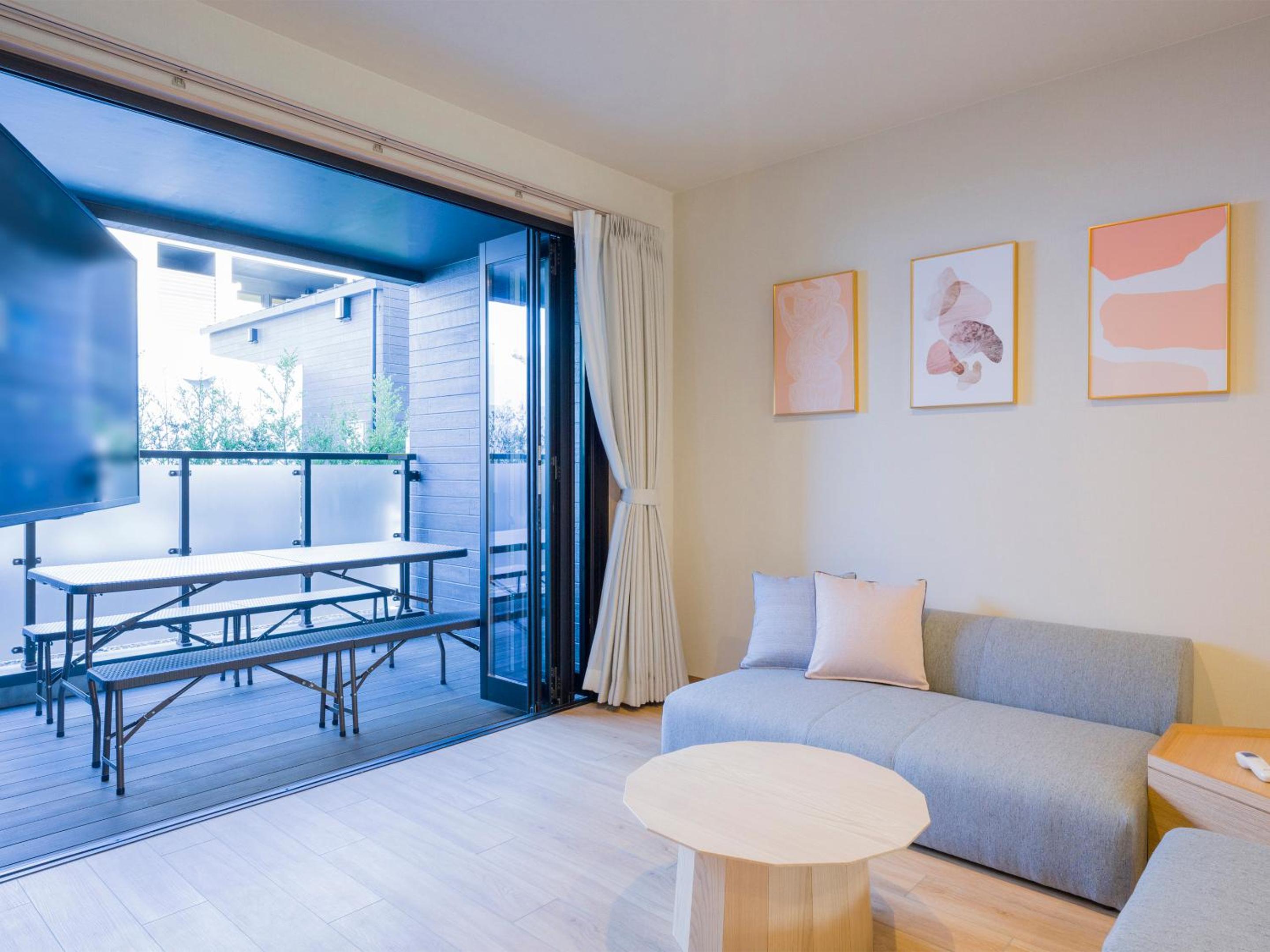 Room for 6 People - No Pets Allowed - Photo 4