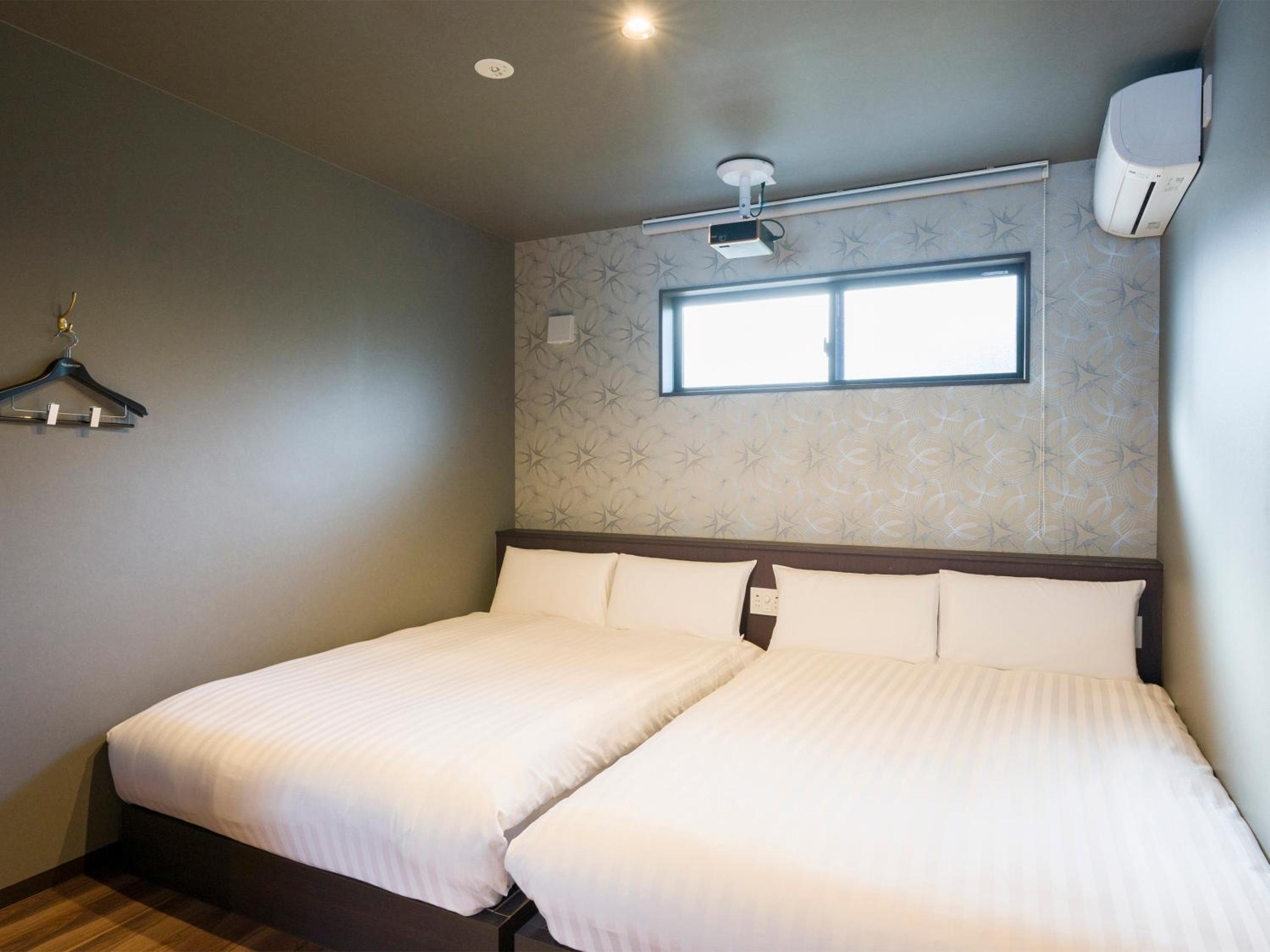 Room for 6 People - No Pets Allowed - Photo 11