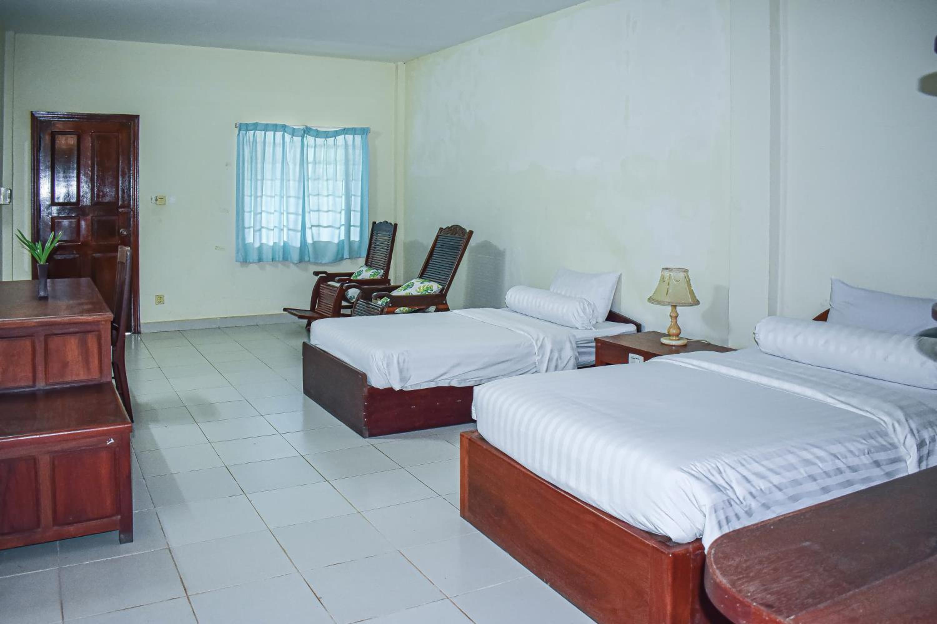Standard Twin Room - Photo 1