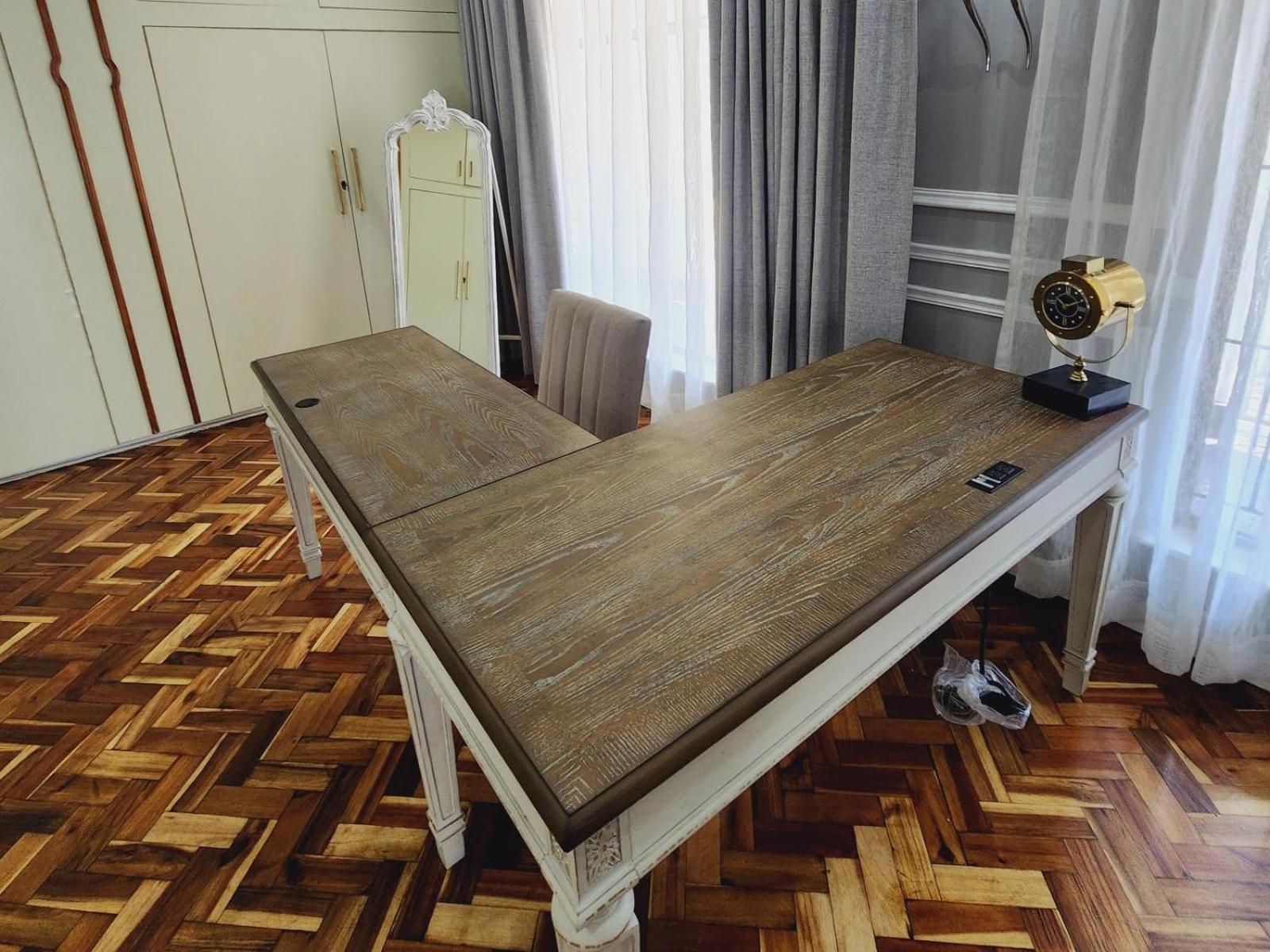 Presidential King Room photo 3