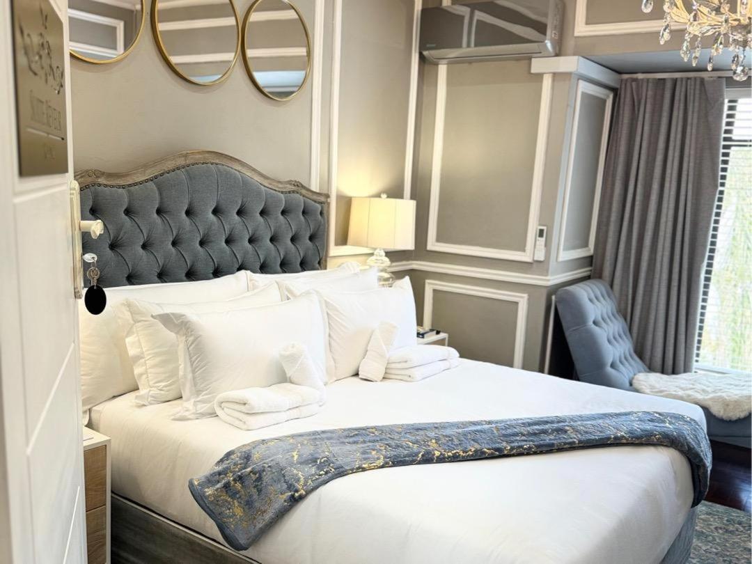 Luxury Queen Room photo 1