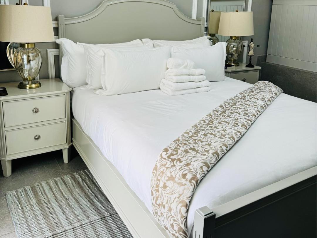 Premier Queen Room photo 2