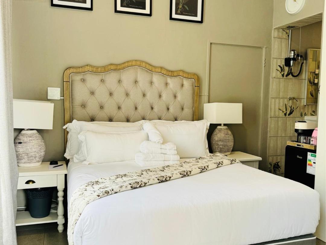 Premium Queen Room photo 3