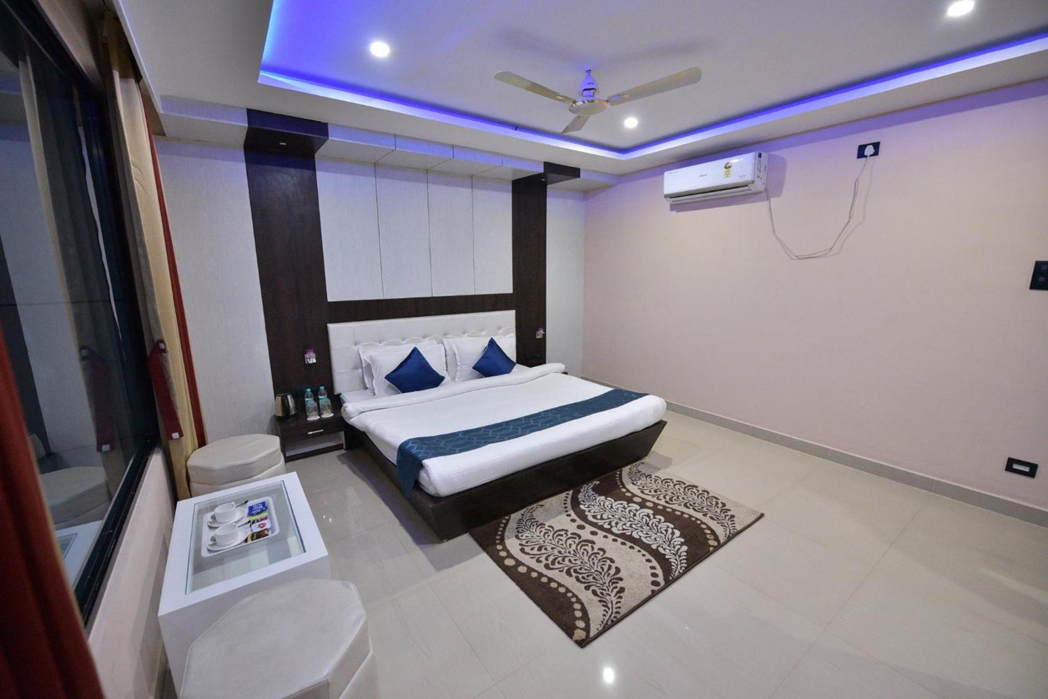 Superior King Room photo 2