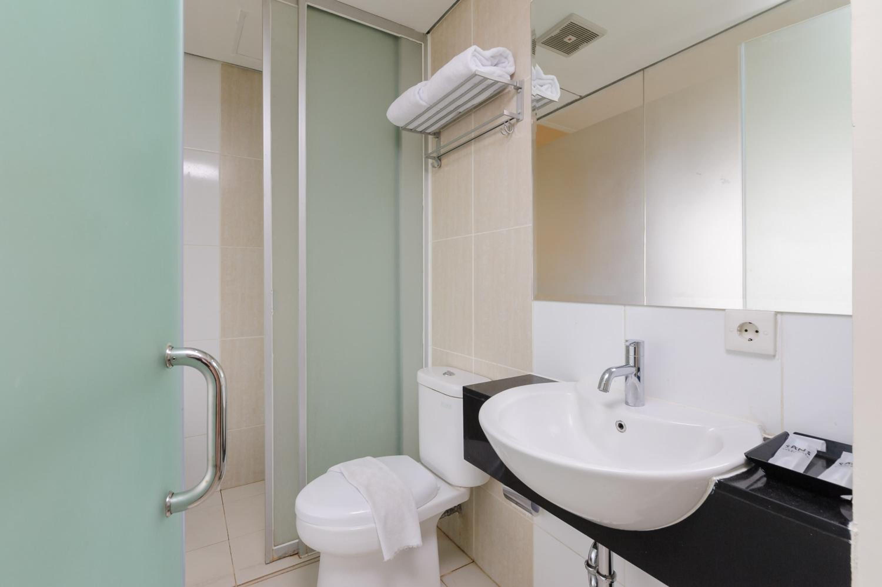 Deluxe Room - Photo 2