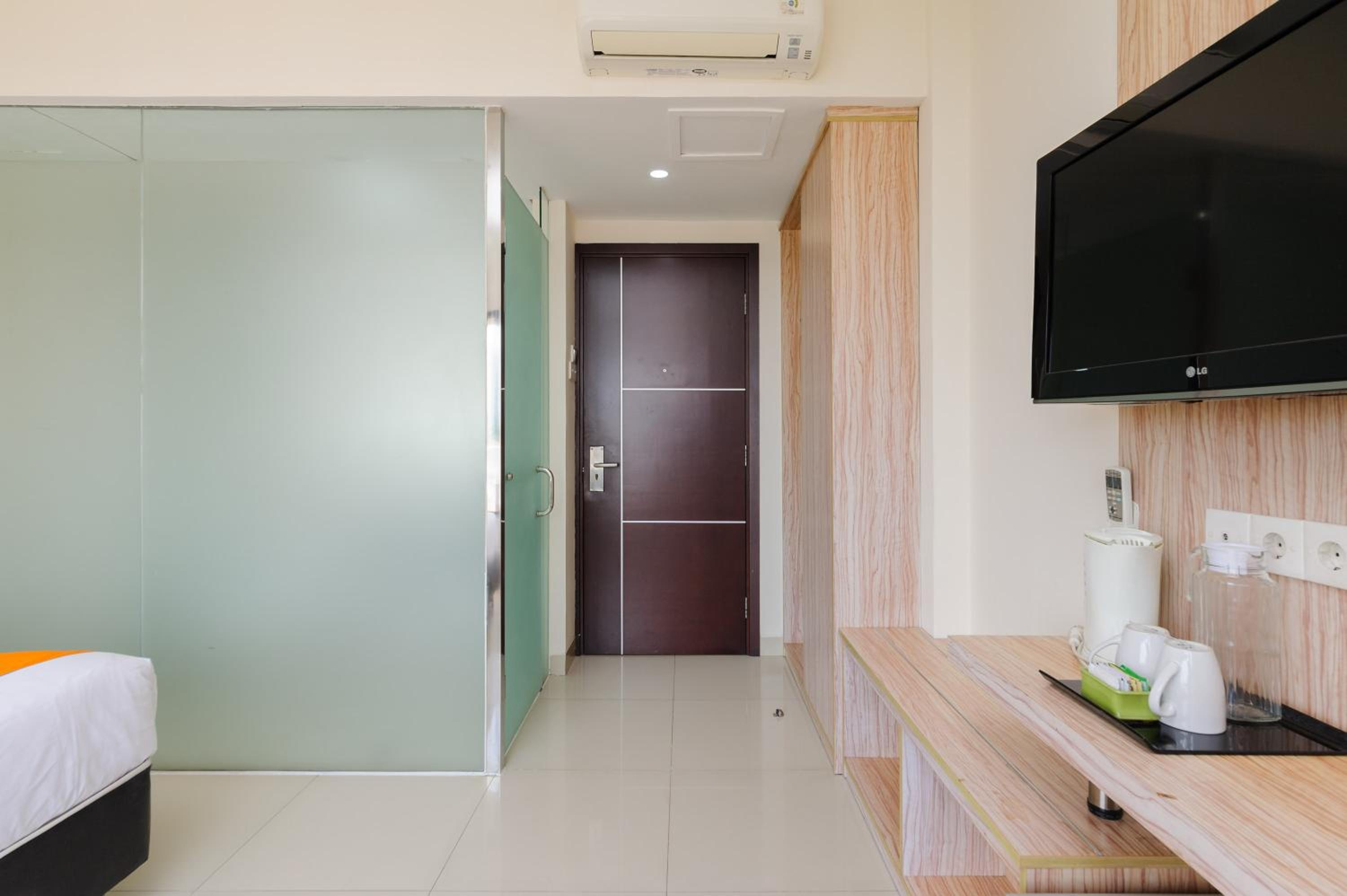 Deluxe Room - Photo 5