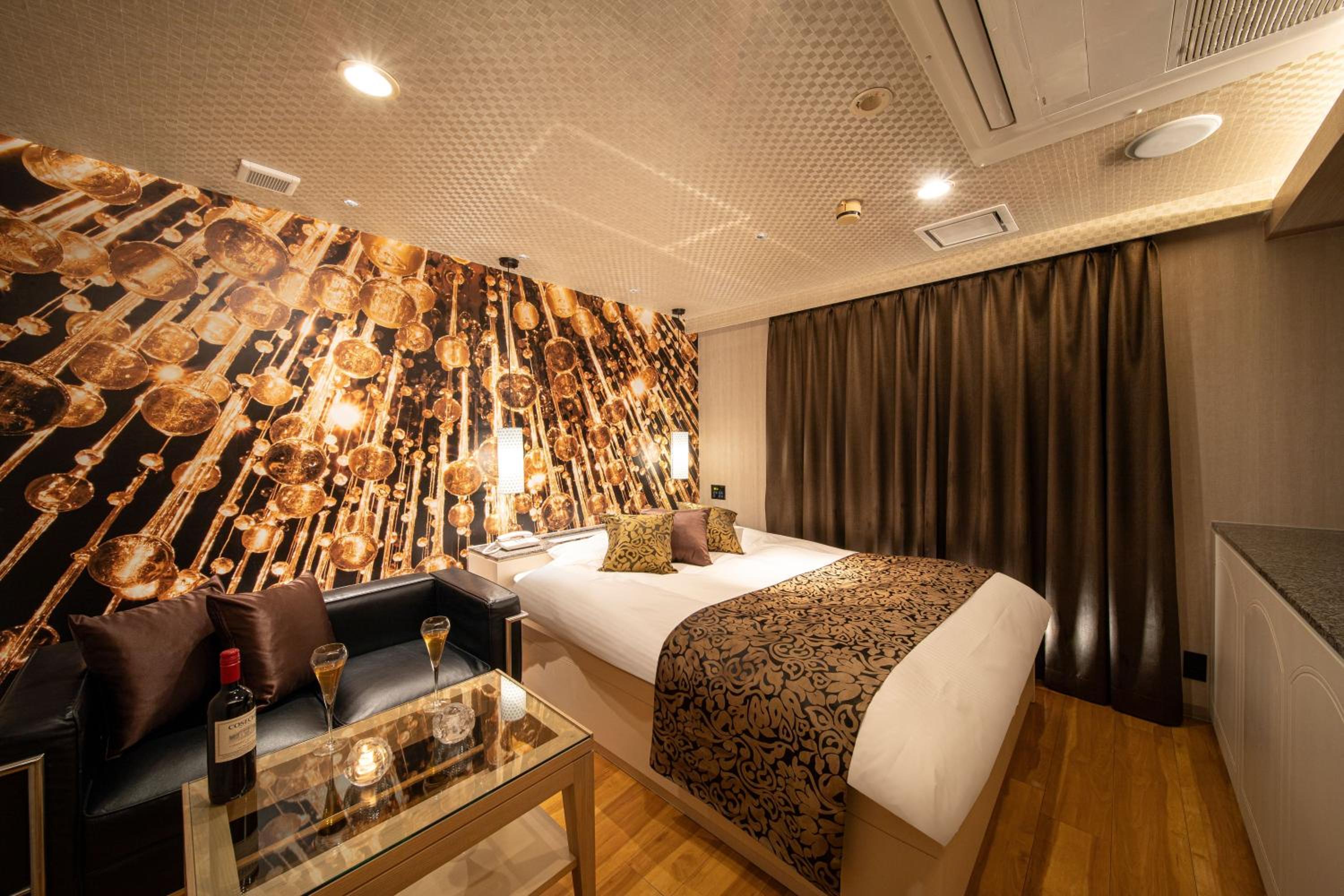 Standard Double Room - Photo 23