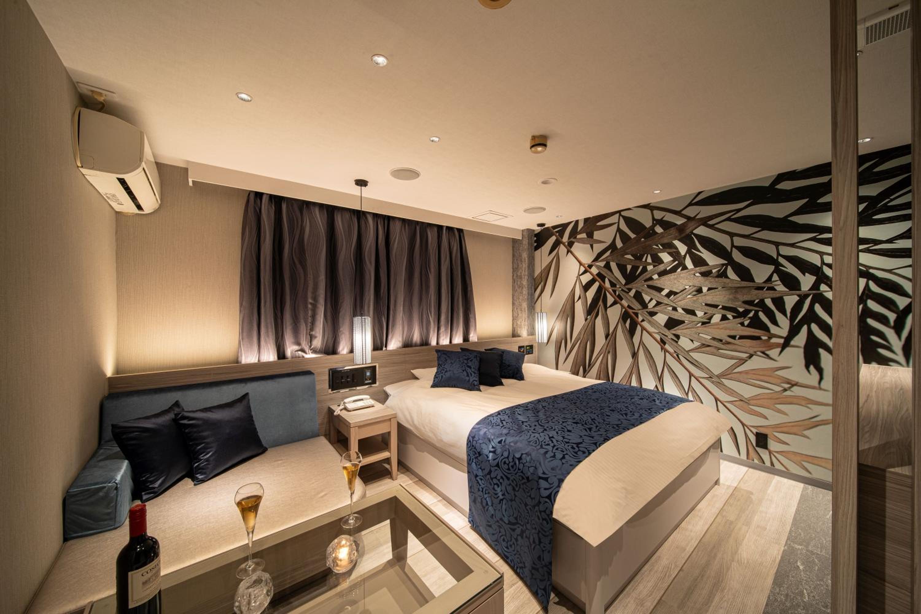 Standard Double Room - Photo 22
