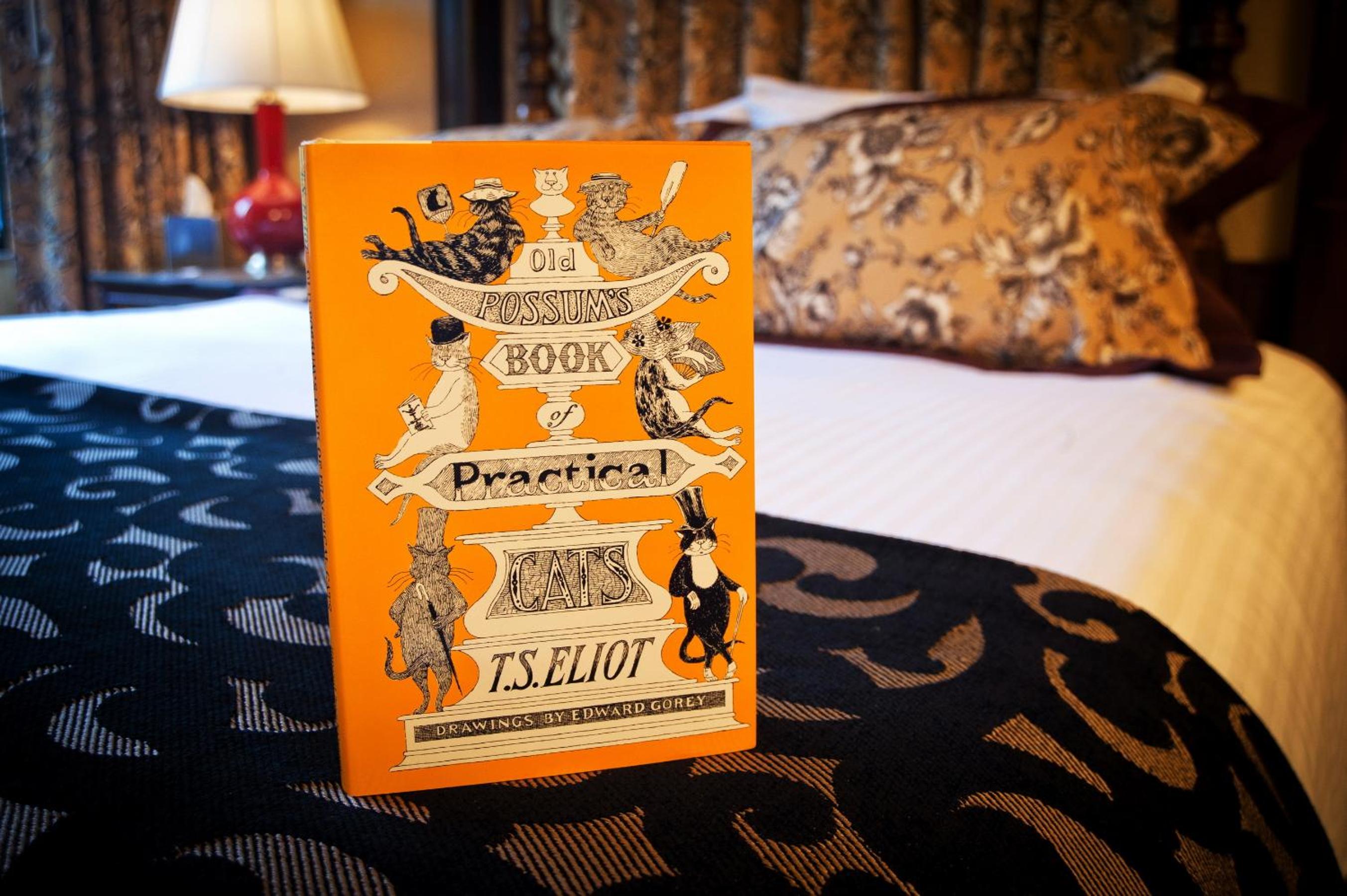 Deluxe King Room - Photo 3