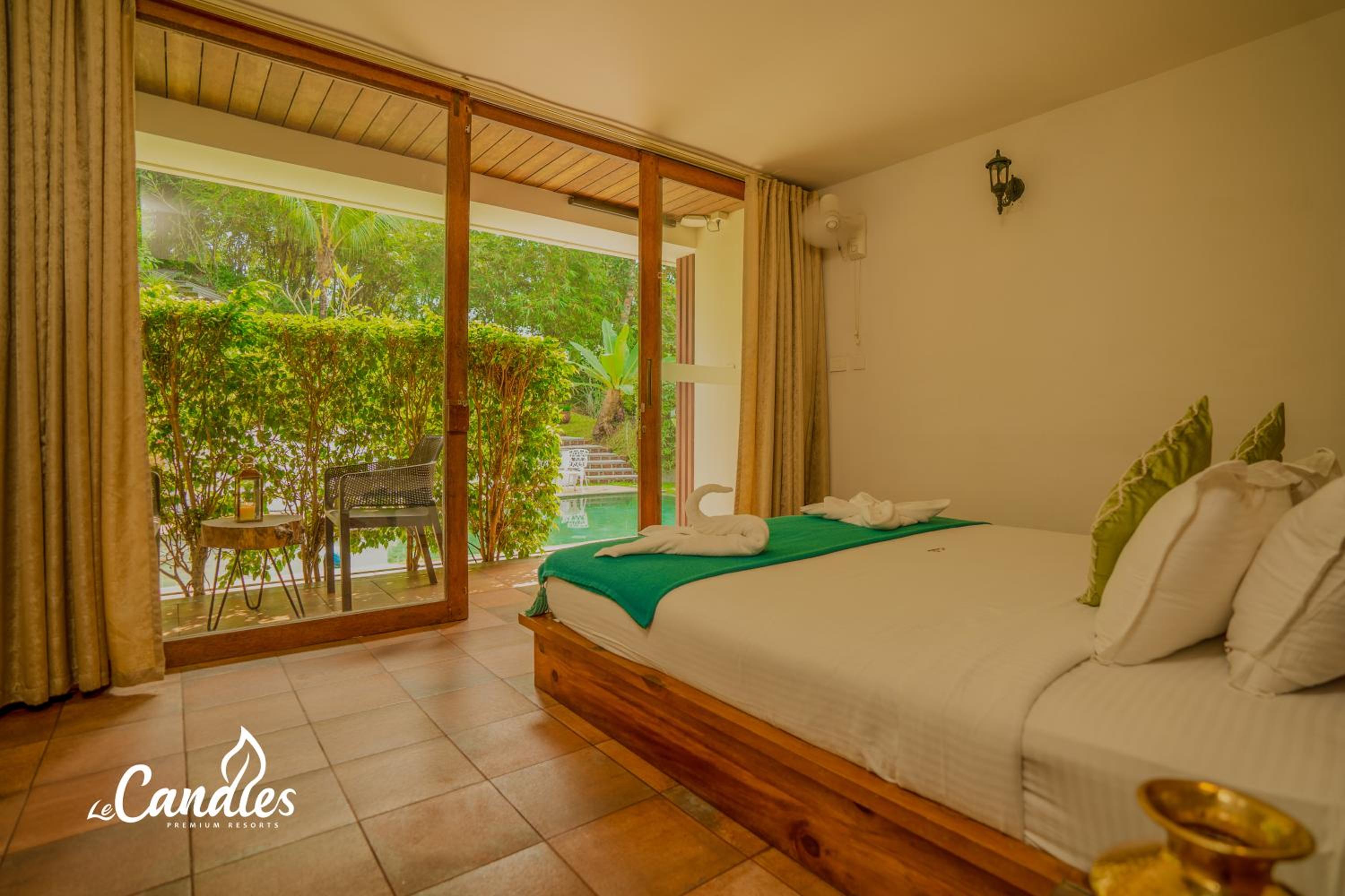 Double or Twin Room with Pool View - Photo 1