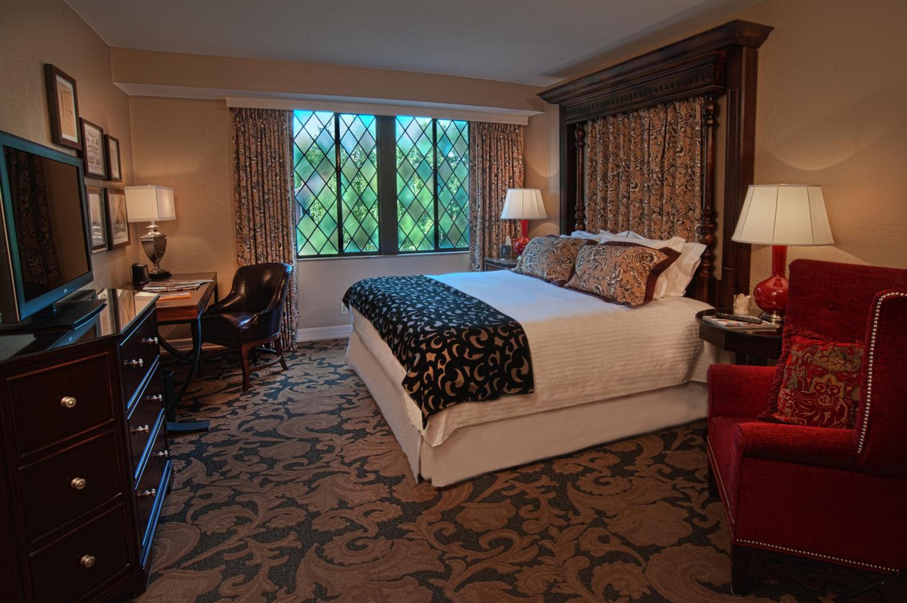 Deluxe King Room - Photo 1