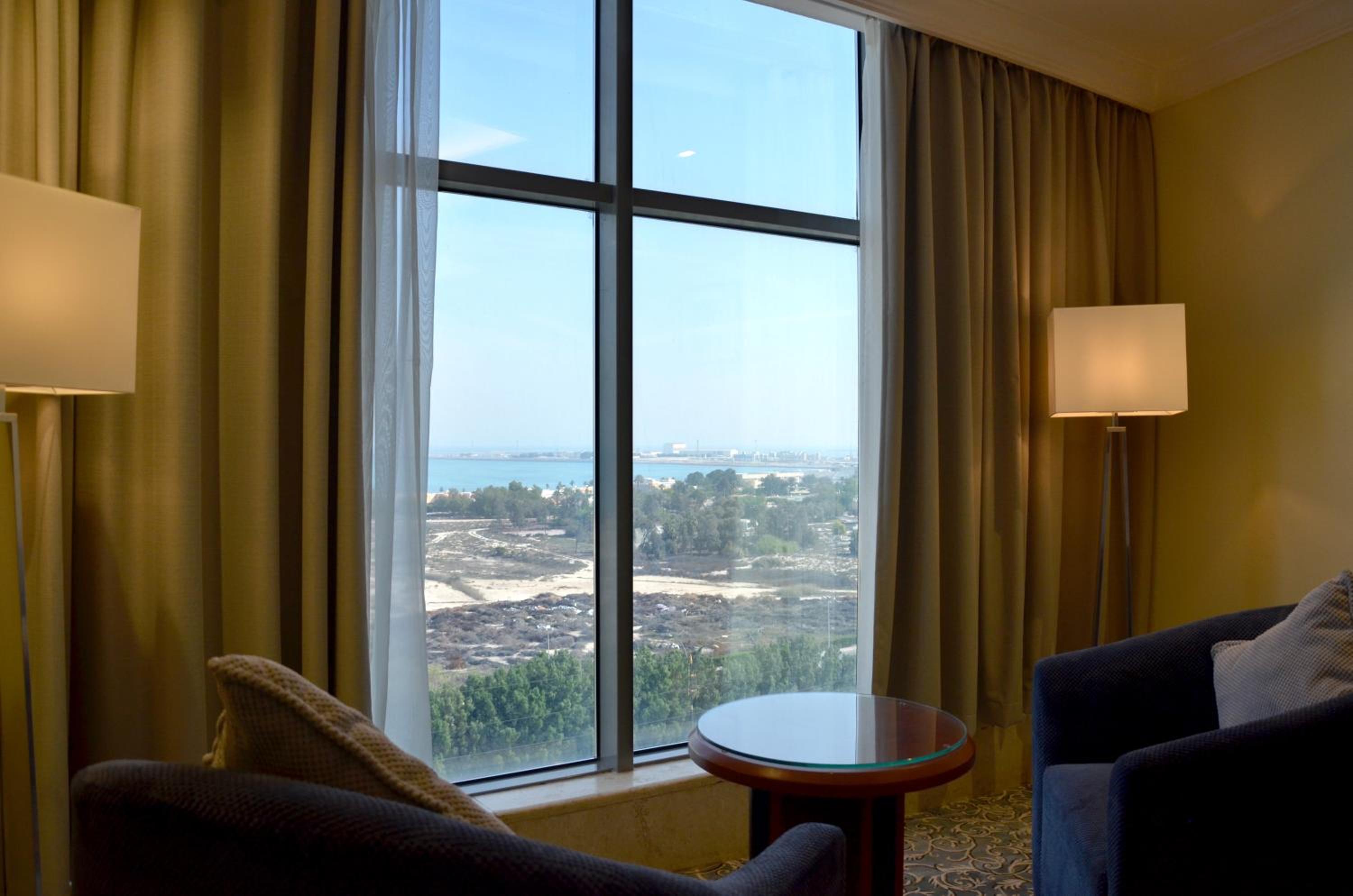 King Suite with Ocean View photo 2