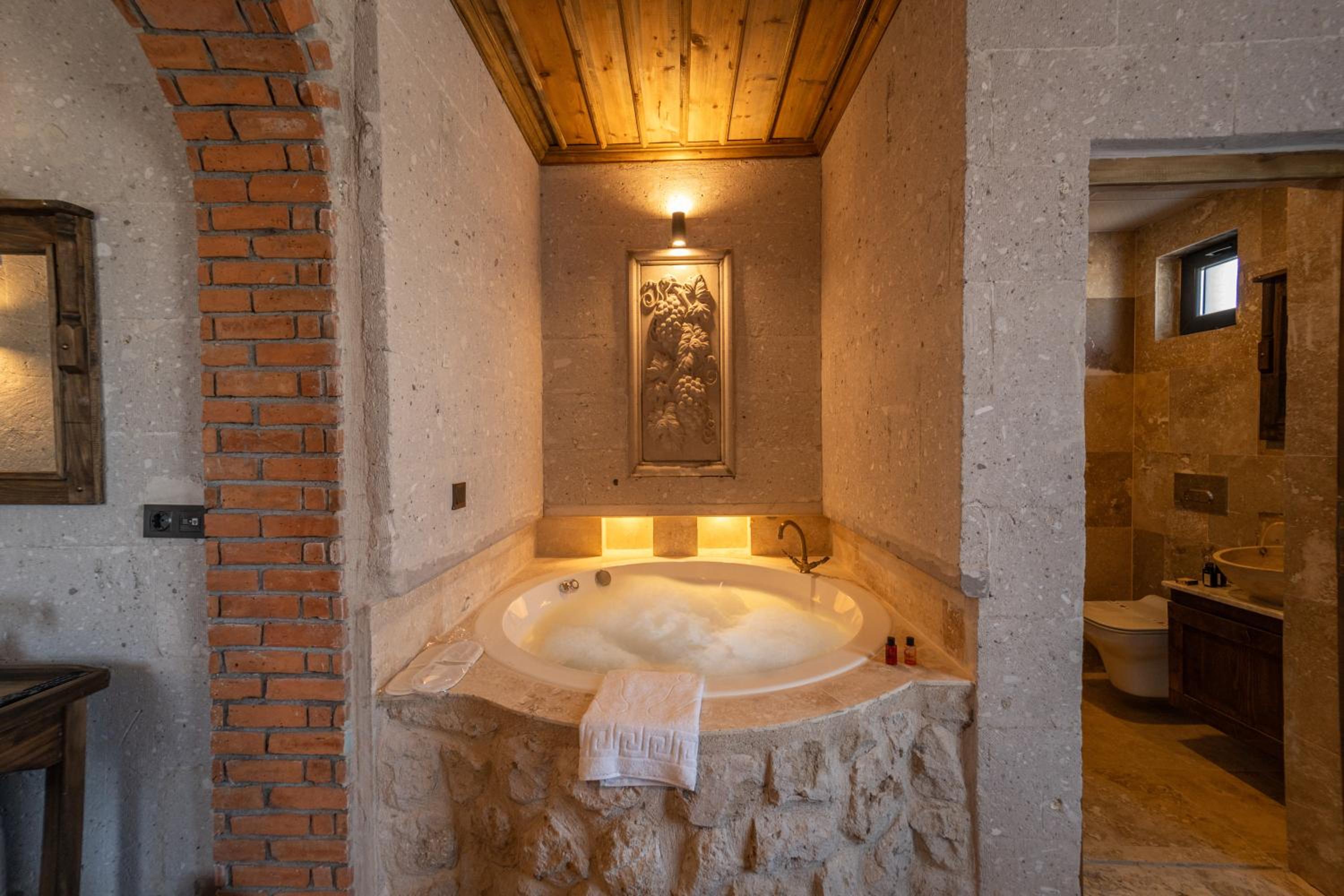 Junior Suite - Photo 12