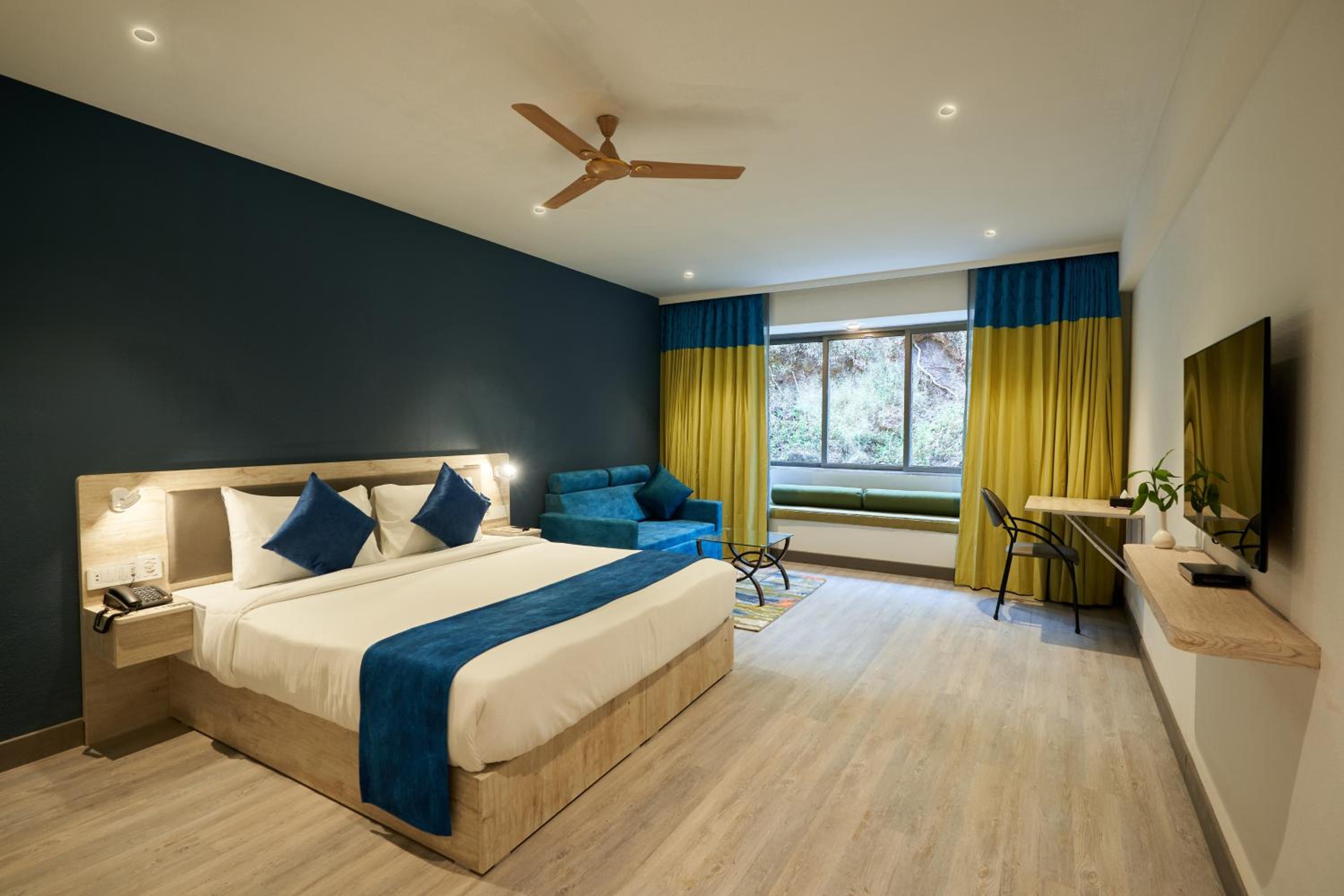 Deluxe Room - Photo 2