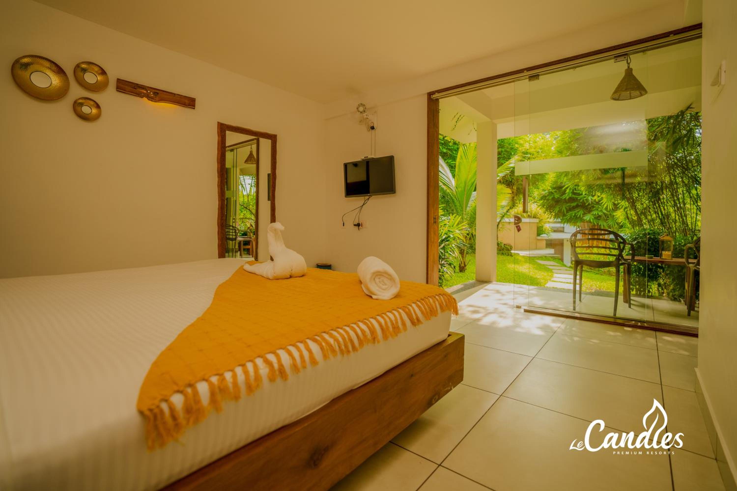 Double Room with Garden View - Photo 2