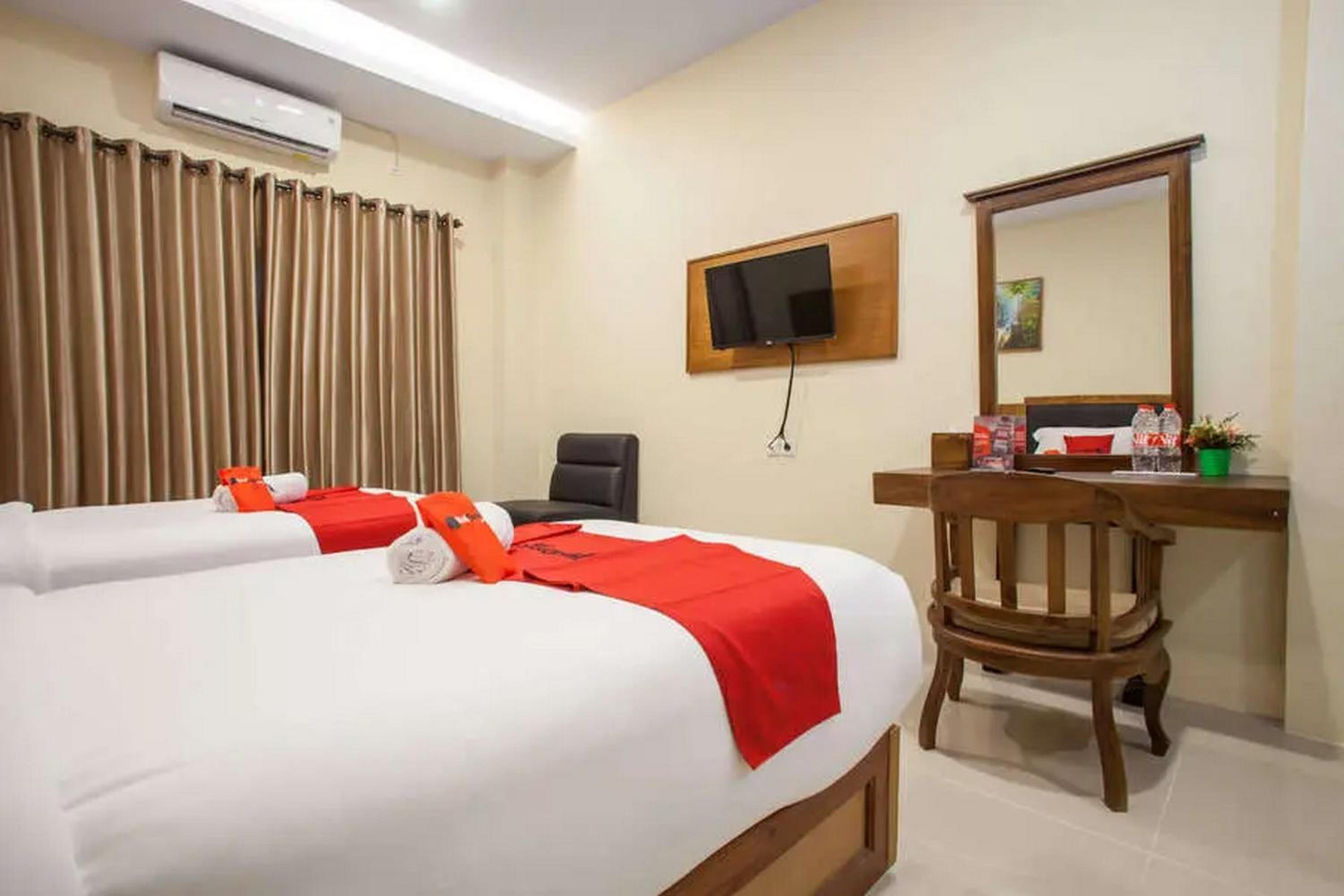 Twin Room - Photo 11