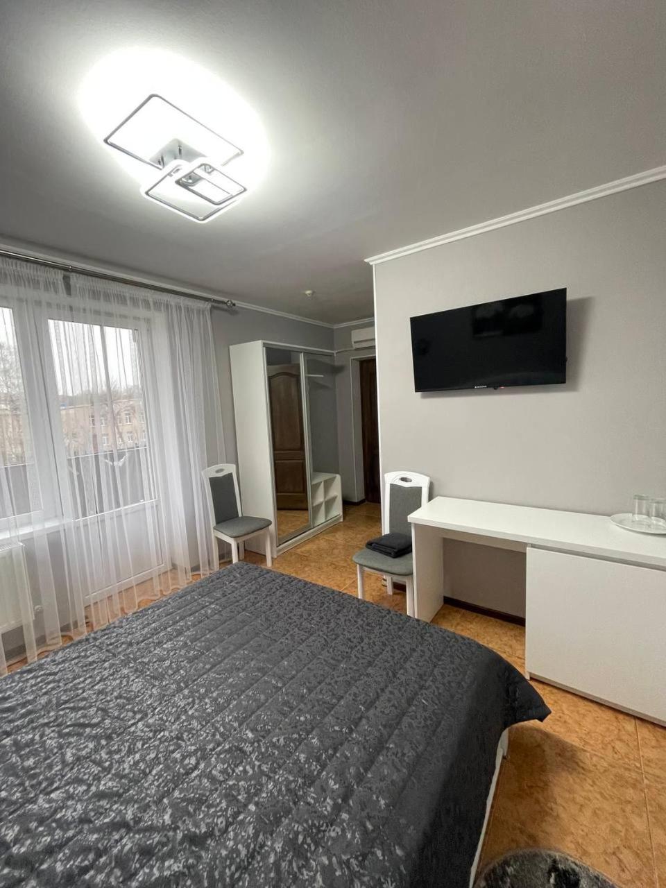 Single Room with Bathroom photo 1