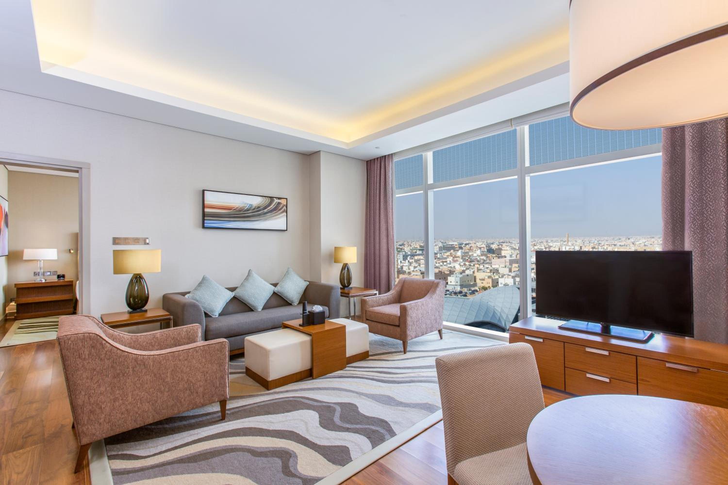 One-Bedroom Apartment with King Bed