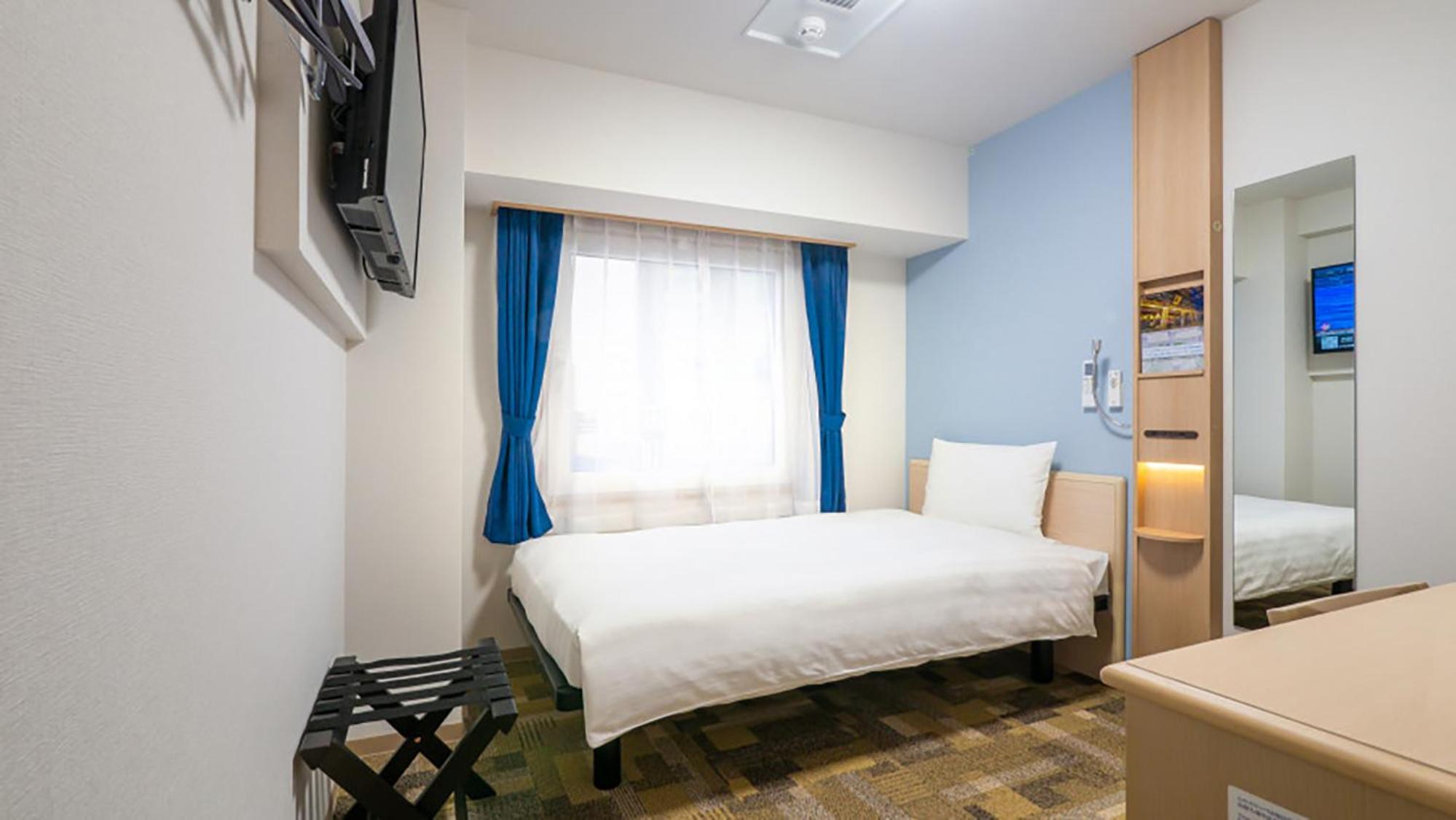 Single Room - Electric cigarette only