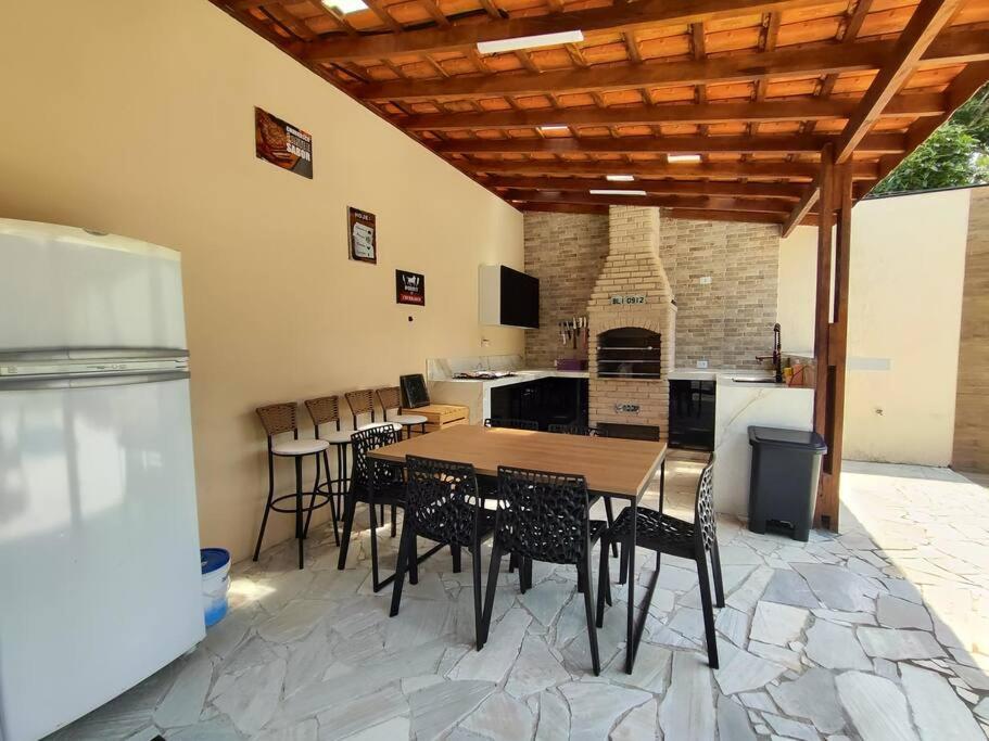 Three-Bedroom House photo 2